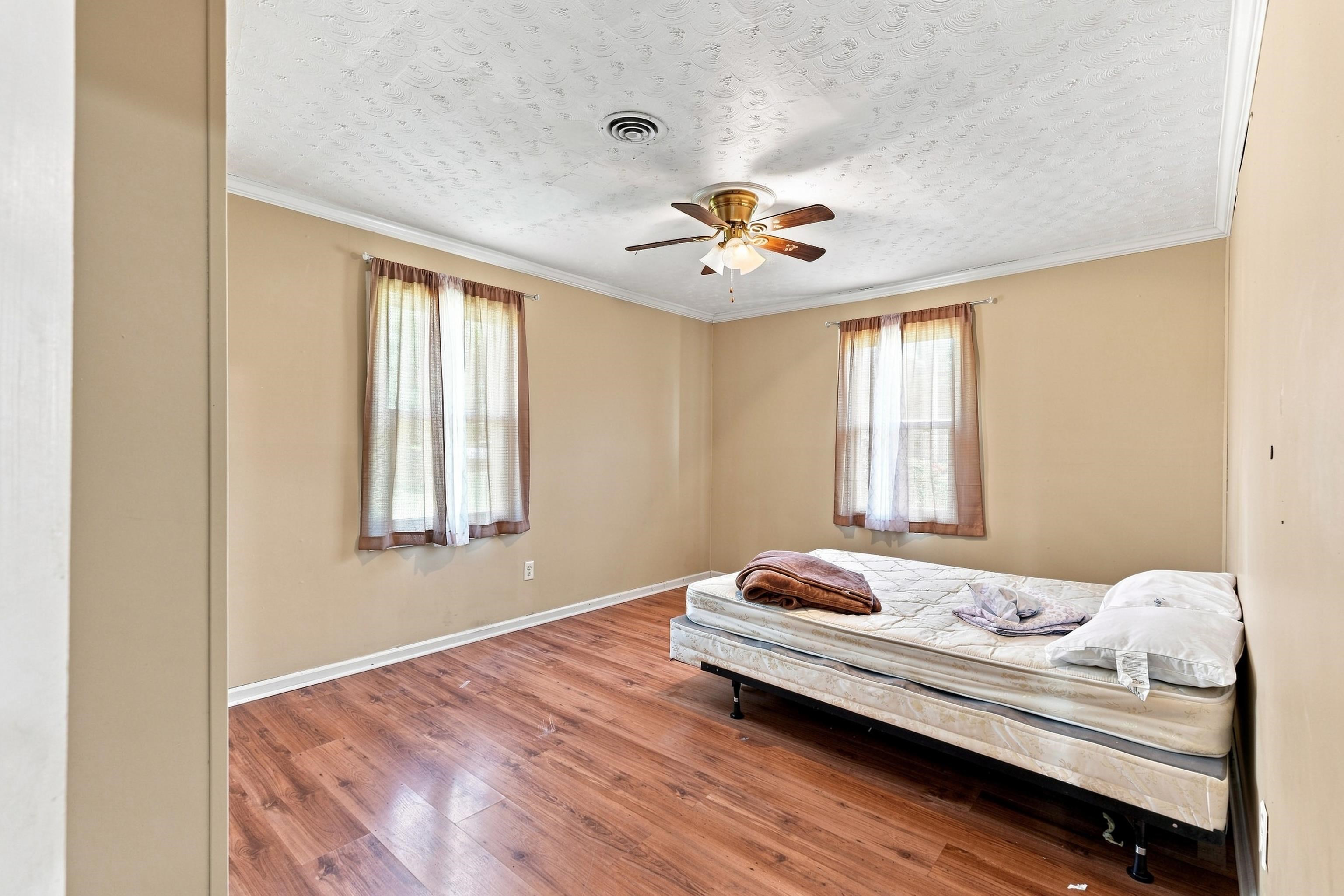 1211 Woodmont Dr, Tuscumbia, AL 35674 — photo 11