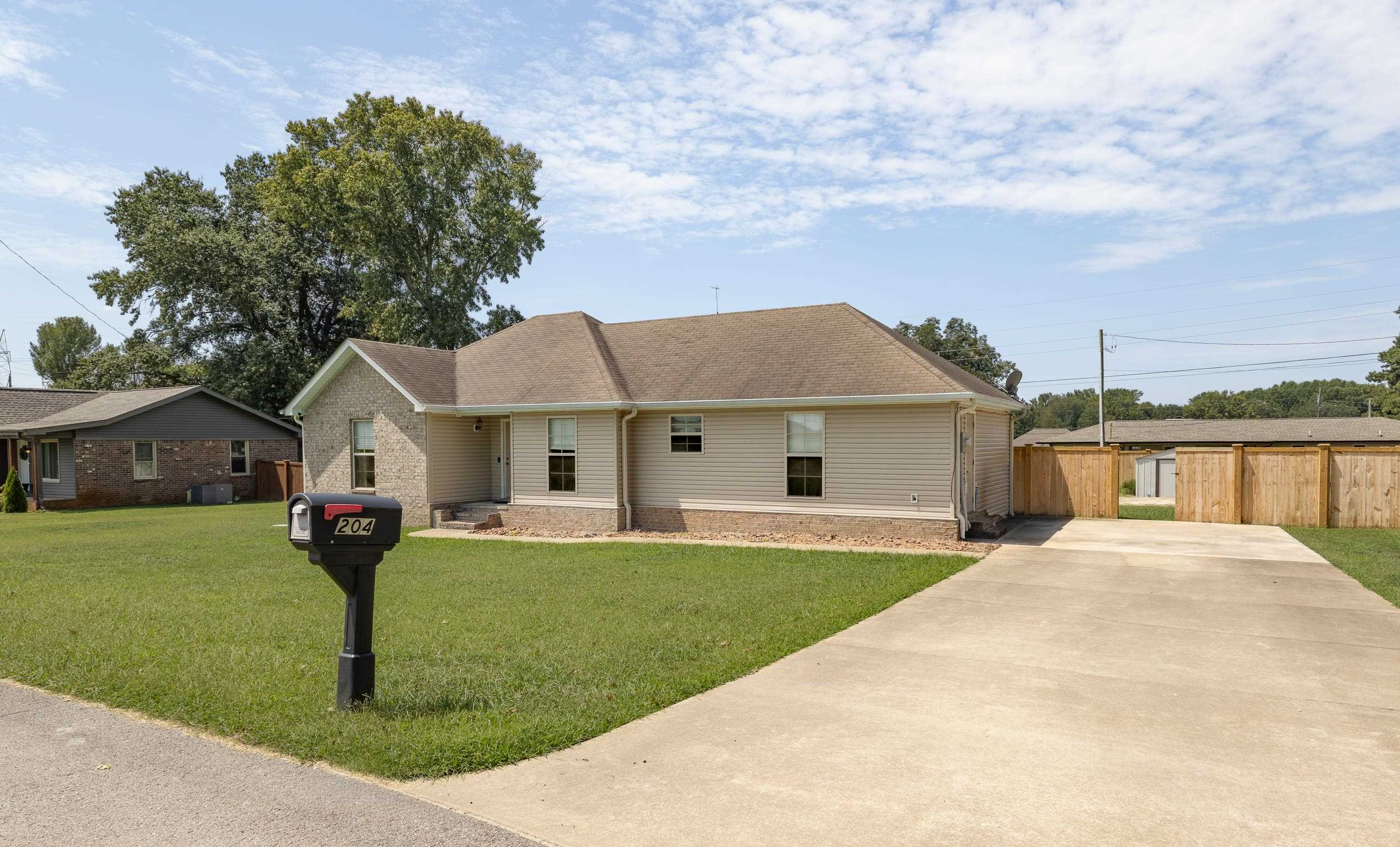 204 James St, Muscle Shoals, AL 35661 — photo 3