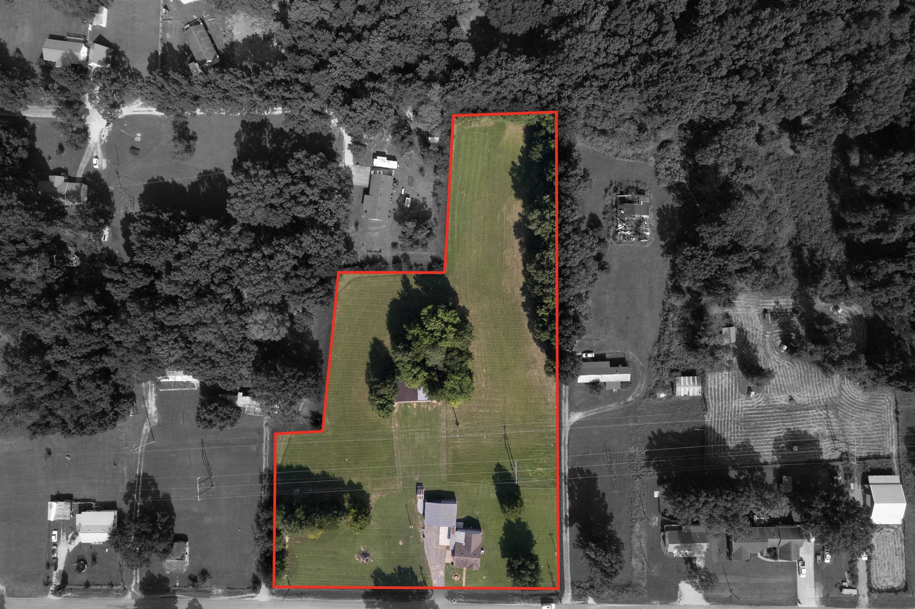 770 Smith Ln, Tuscumbia, AL 35674 — photo 2