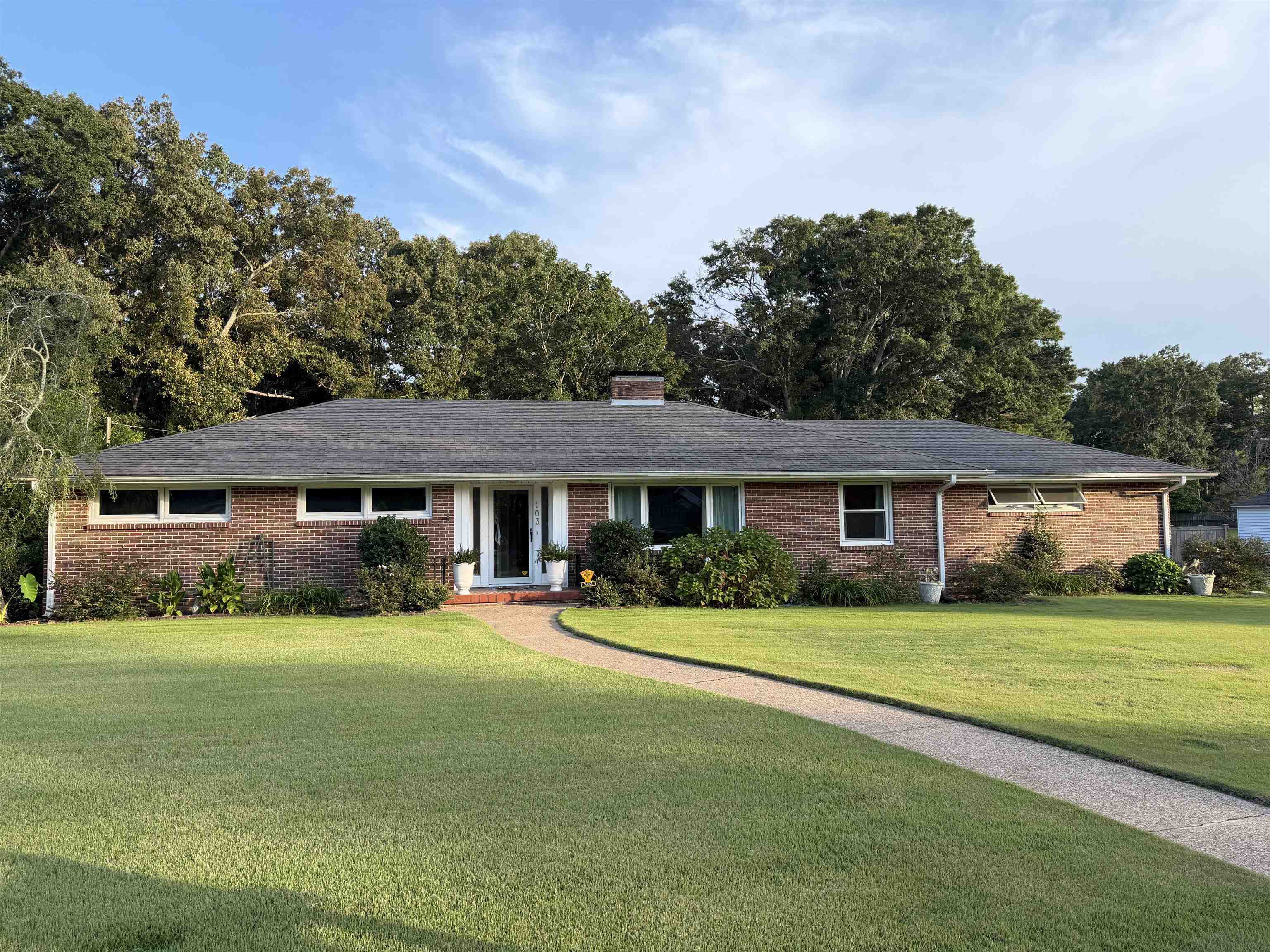 103 Terrace St, Sheffield, AL 35660 — photo 1