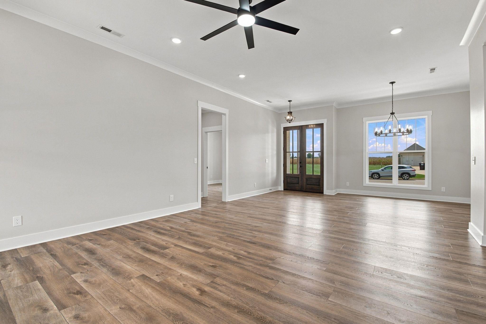 135 Grove Landing Dr, Tuscumbia, AL 35674 — photo 11