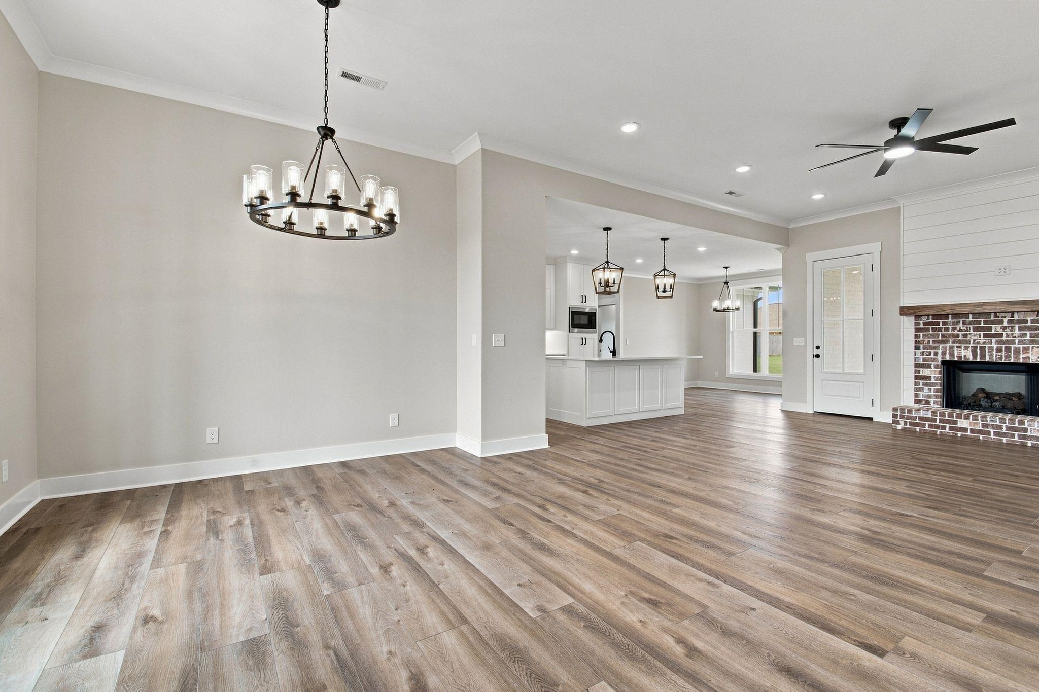 135 Grove Landing Dr, Tuscumbia, AL 35674 — photo 9