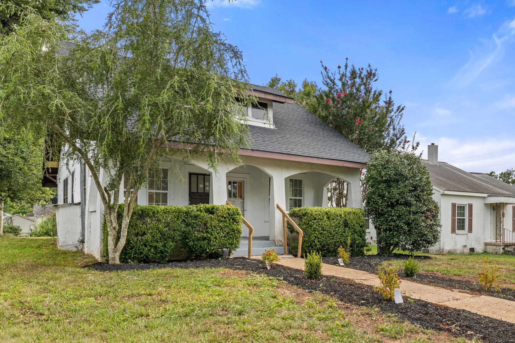 1008 E 1st St, Tuscumbia, AL 35674 — photo 2