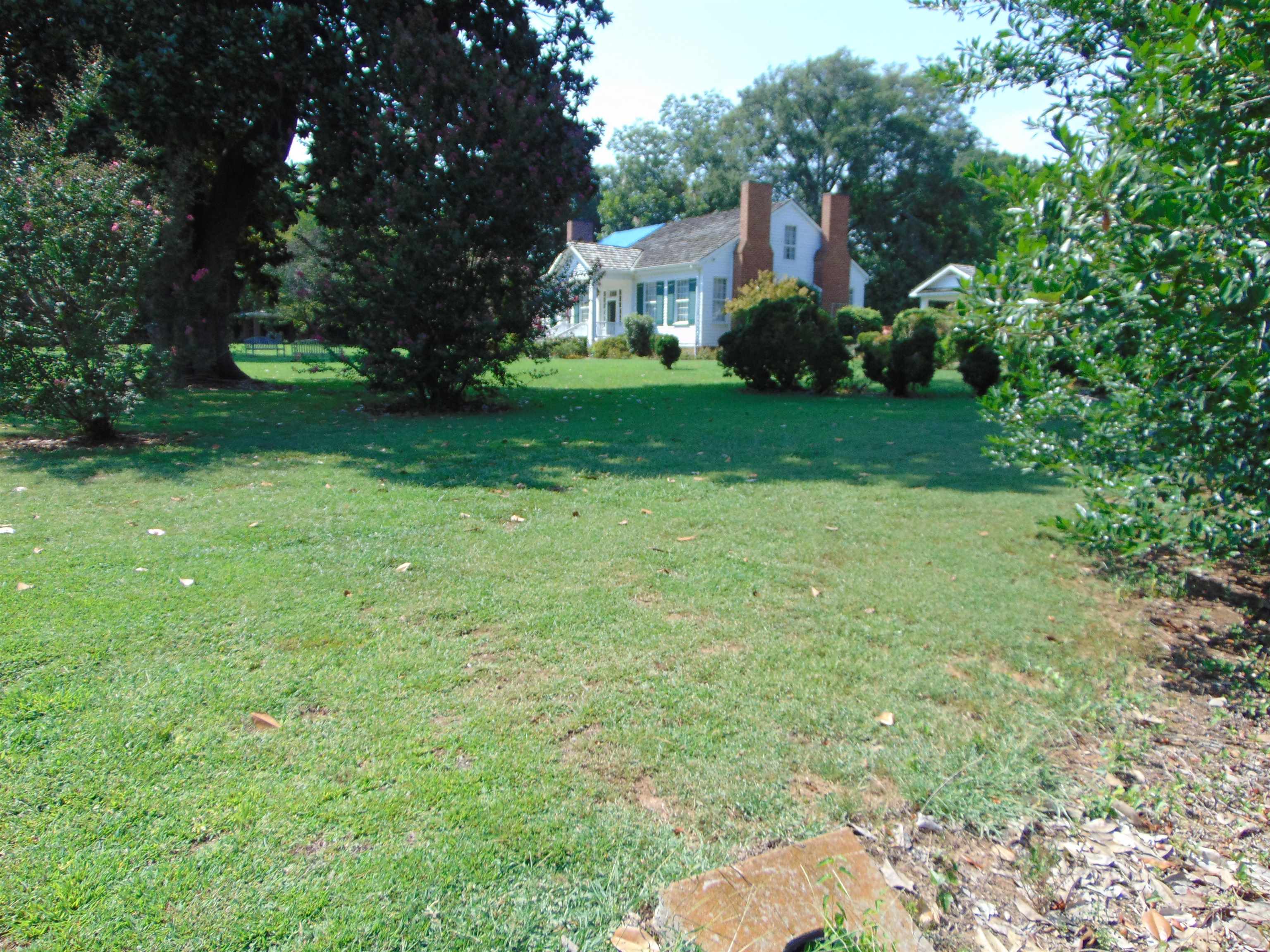 604 Keller Ln, Tuscumbia, AL 35674 — photo 2