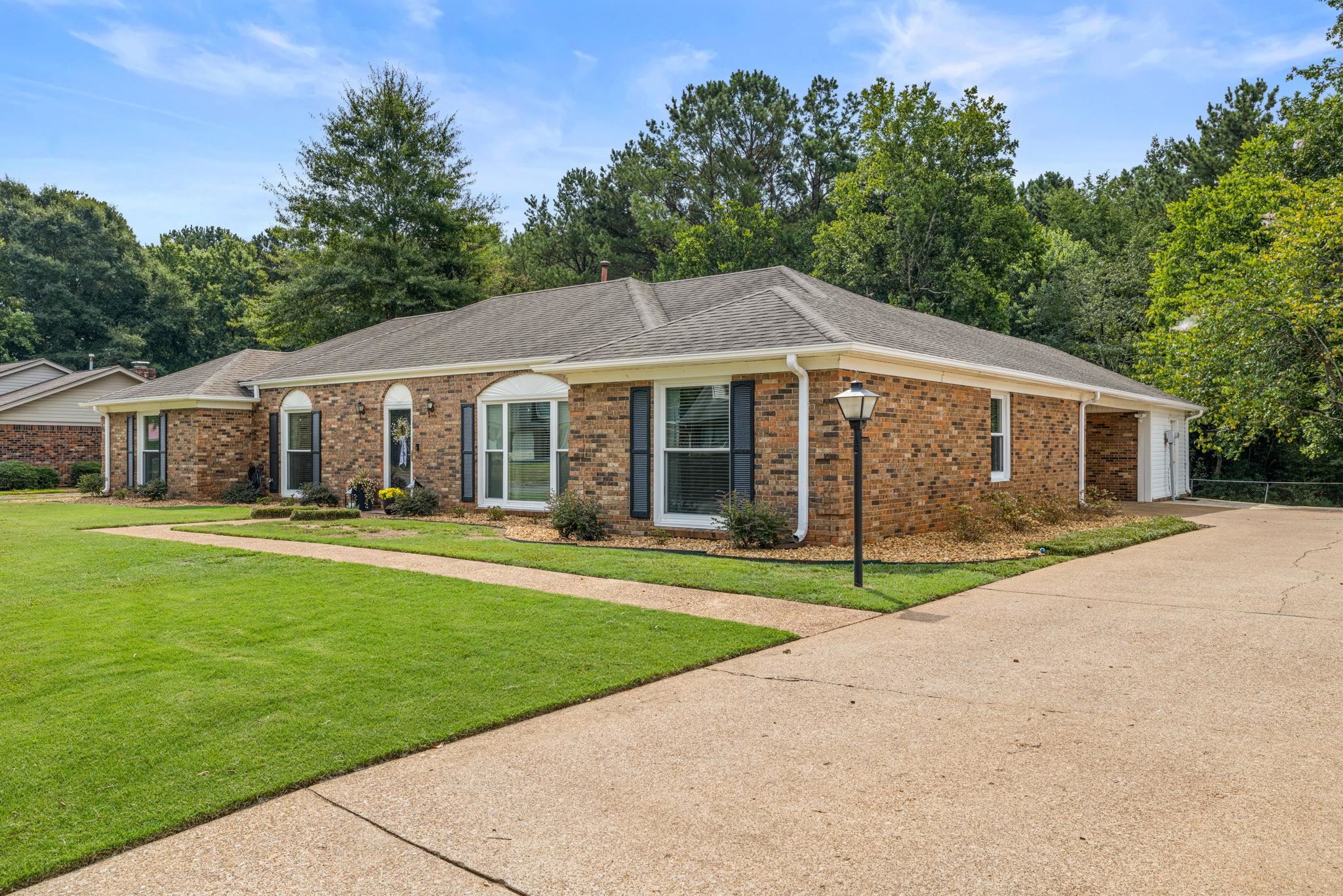 122 Lancaster Rd, Florence, AL 35633 — photo 2