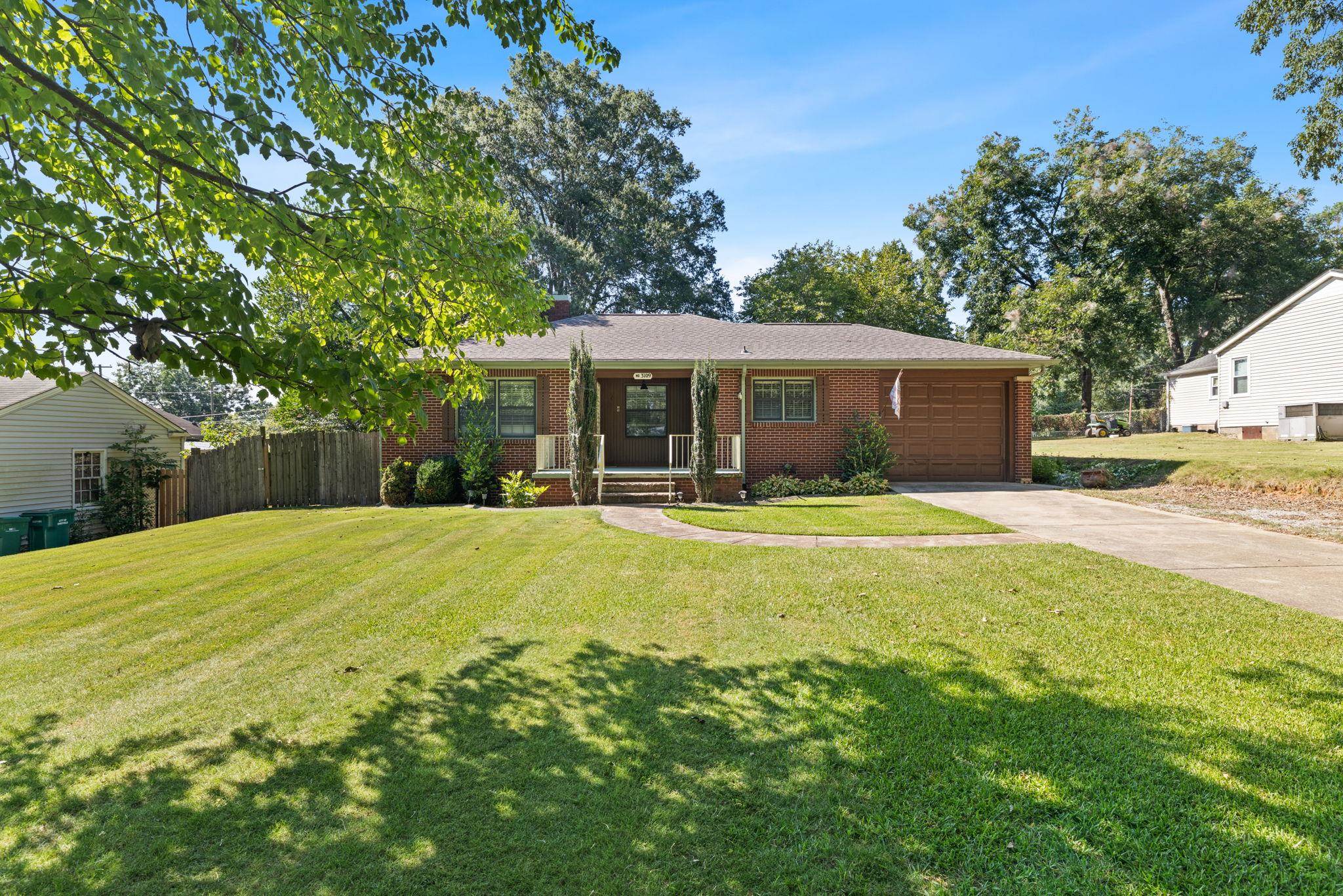 3109 E 18th Ave, Sheffield, AL 35660 — photo 2