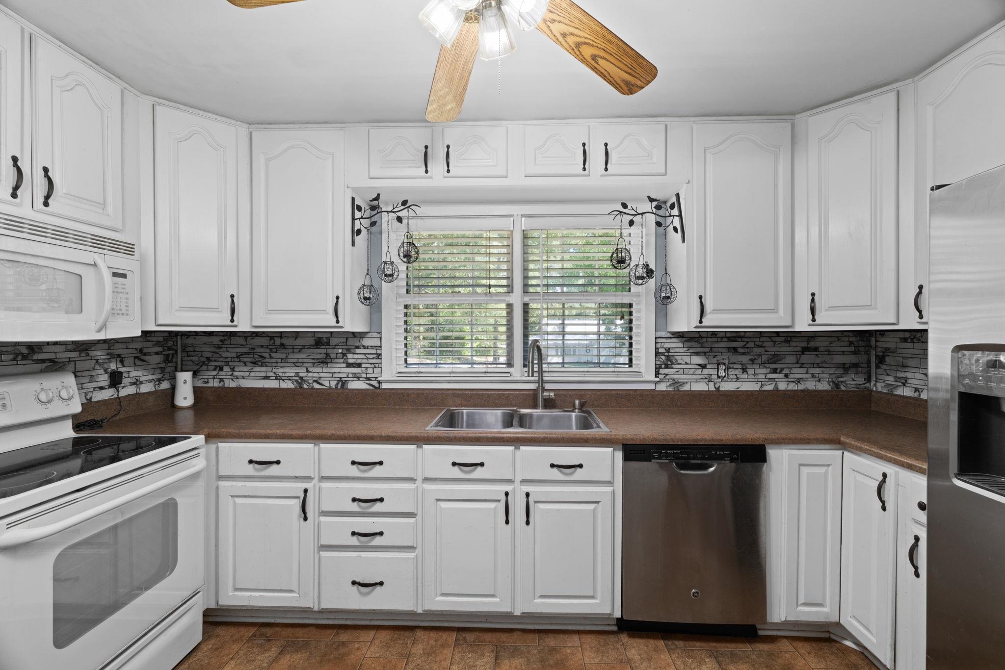 3109 E 18th Ave, Sheffield, AL 35660 — photo 10