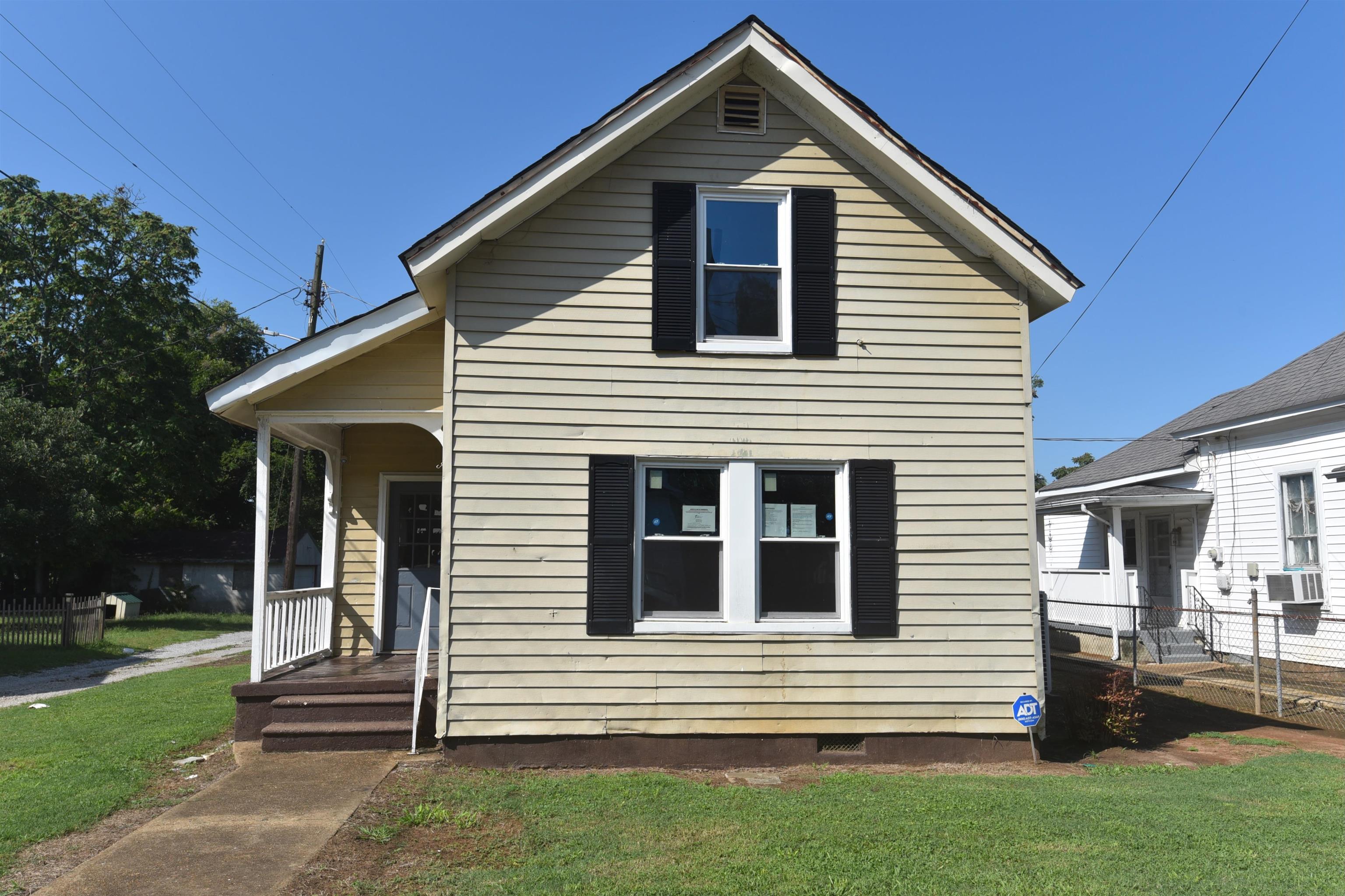 1511 E 26th St, Sheffield, AL 35660 — photo 1