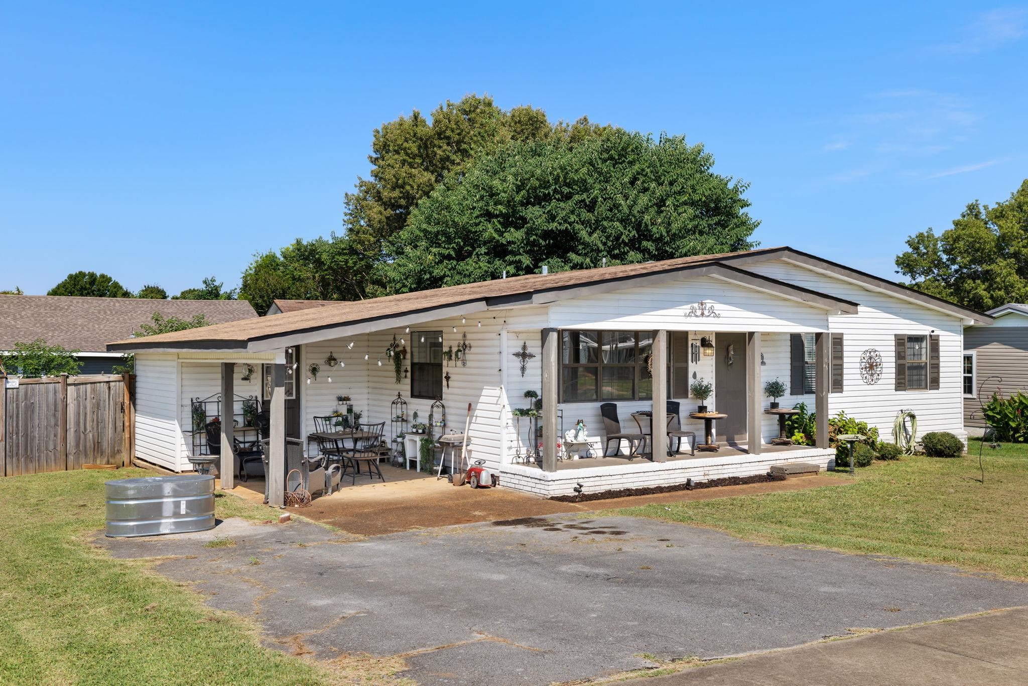 304 S Gusmus Ave, Muscle Shoals, AL 35661 — photo 3