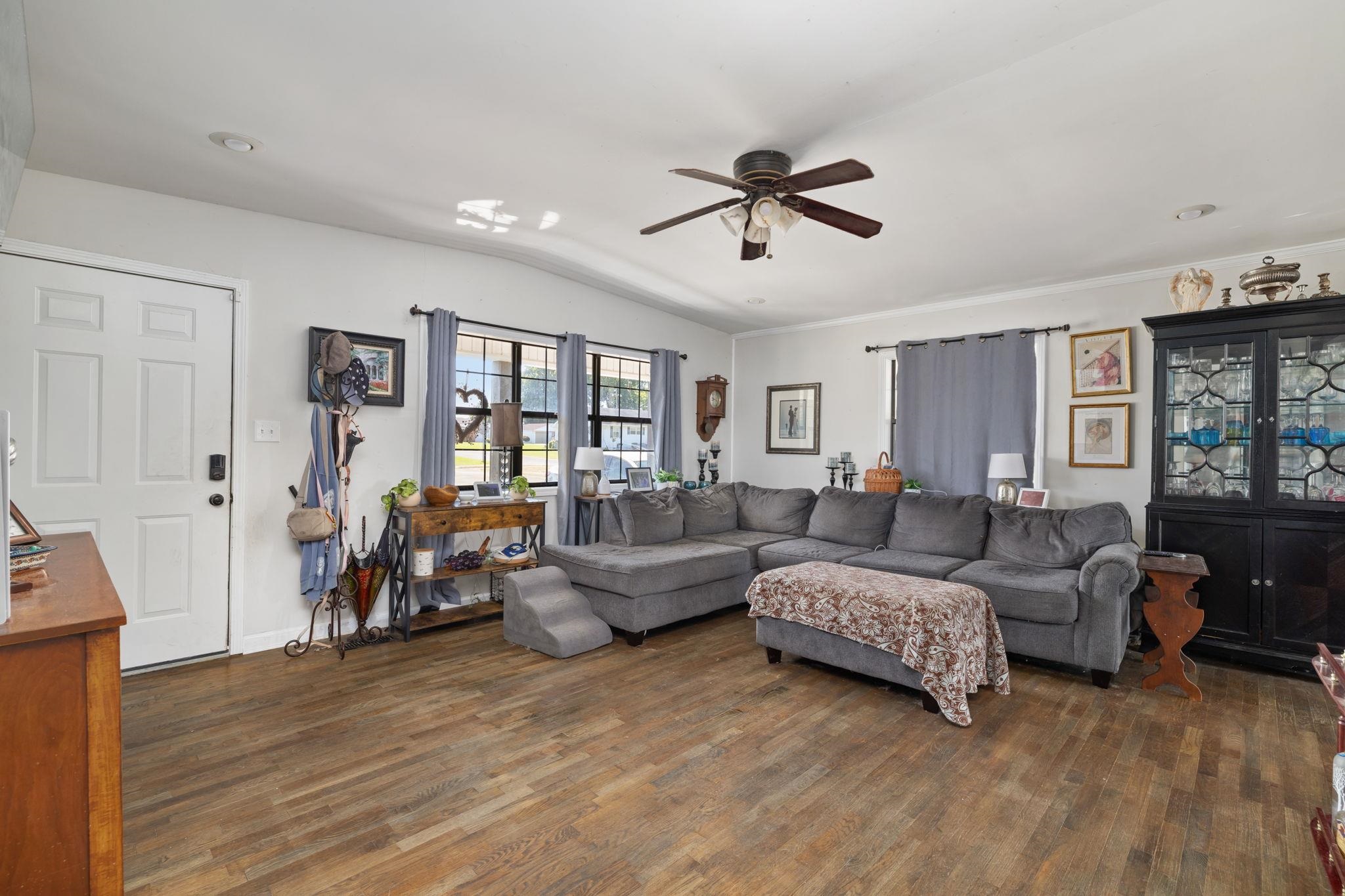 304 S Gusmus Ave, Muscle Shoals, AL 35661 — photo 6
