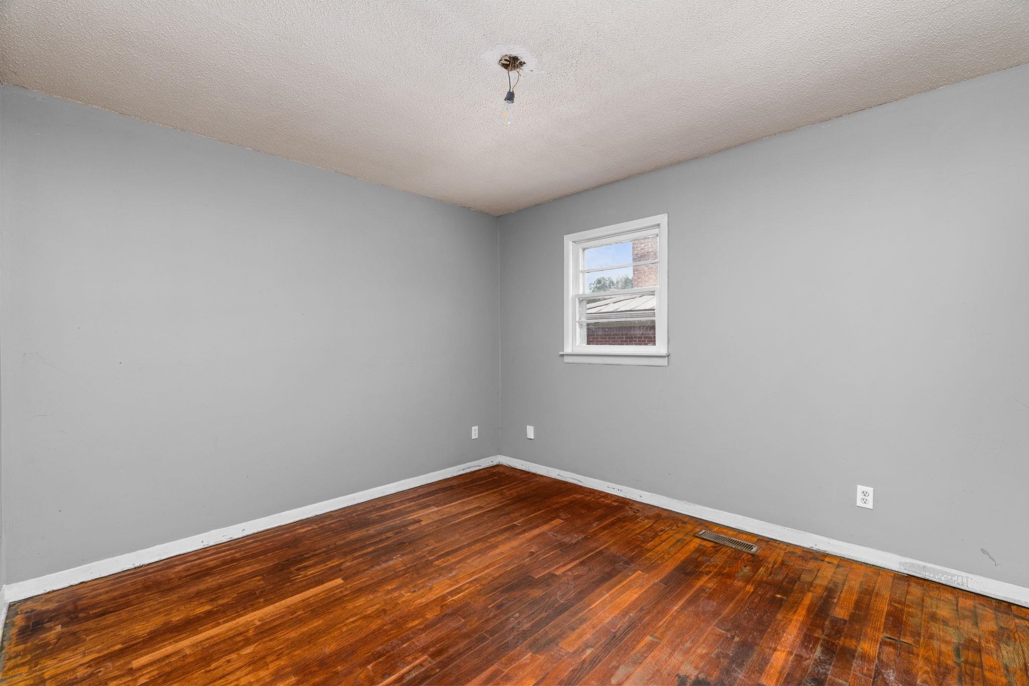 906 S Atlanta Ave, Sheffield, AL 35660 — photo 12