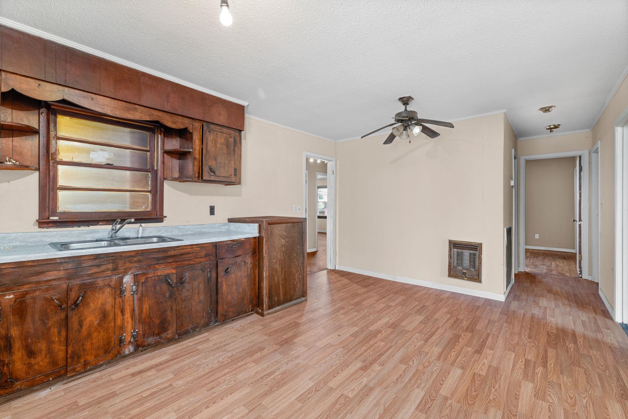 906 S Atlanta Ave, Sheffield, AL 35660 — photo 5