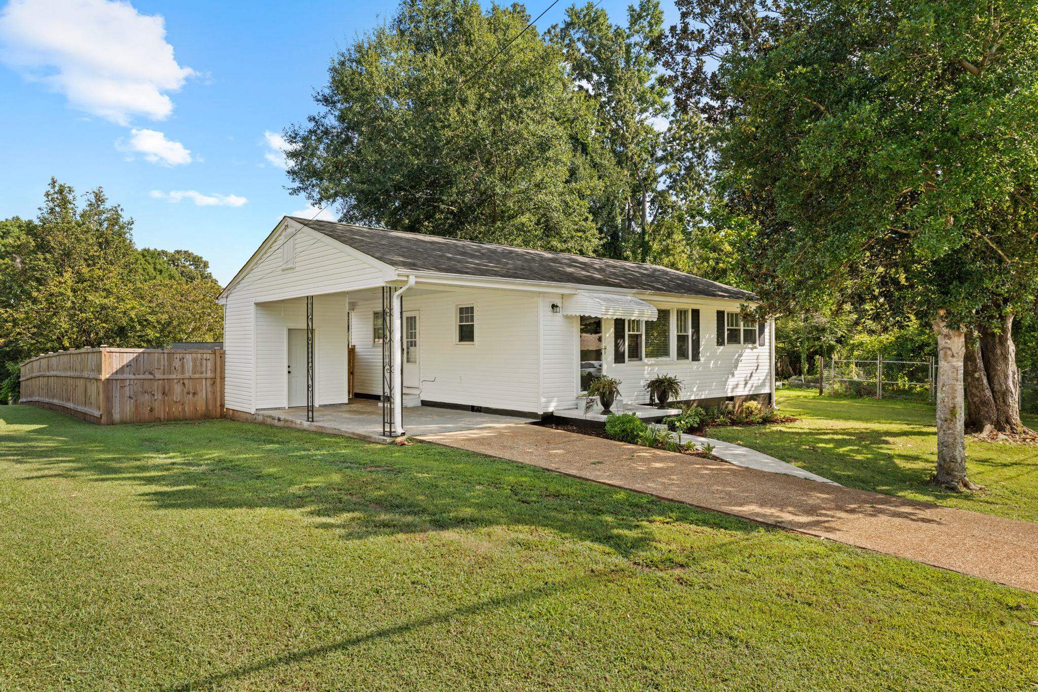 1107 Bernice St, Tuscumbia, AL 35674 — photo 3
