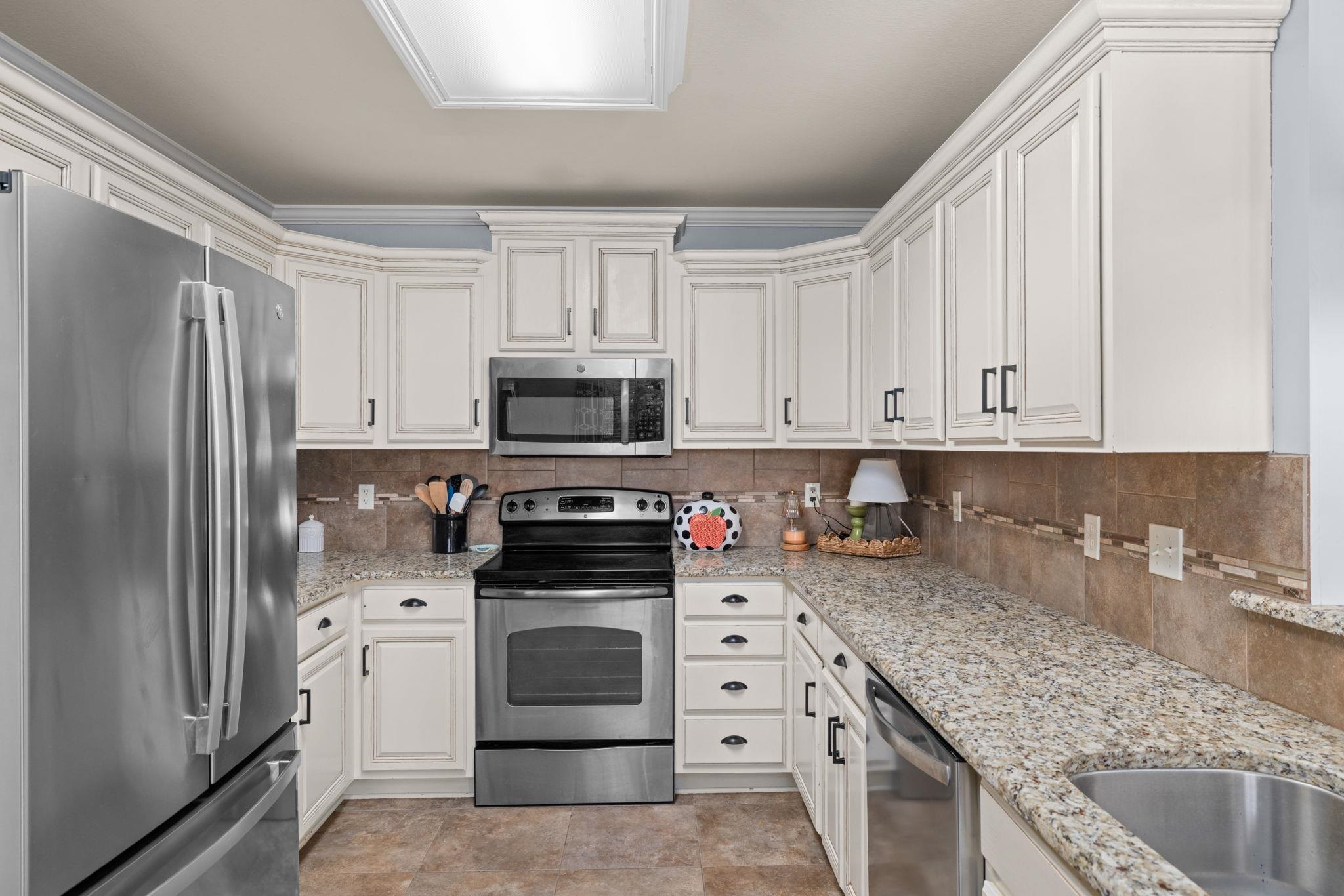2021 Rosedale St, Muscle Shoals, AL 35661 — photo 11