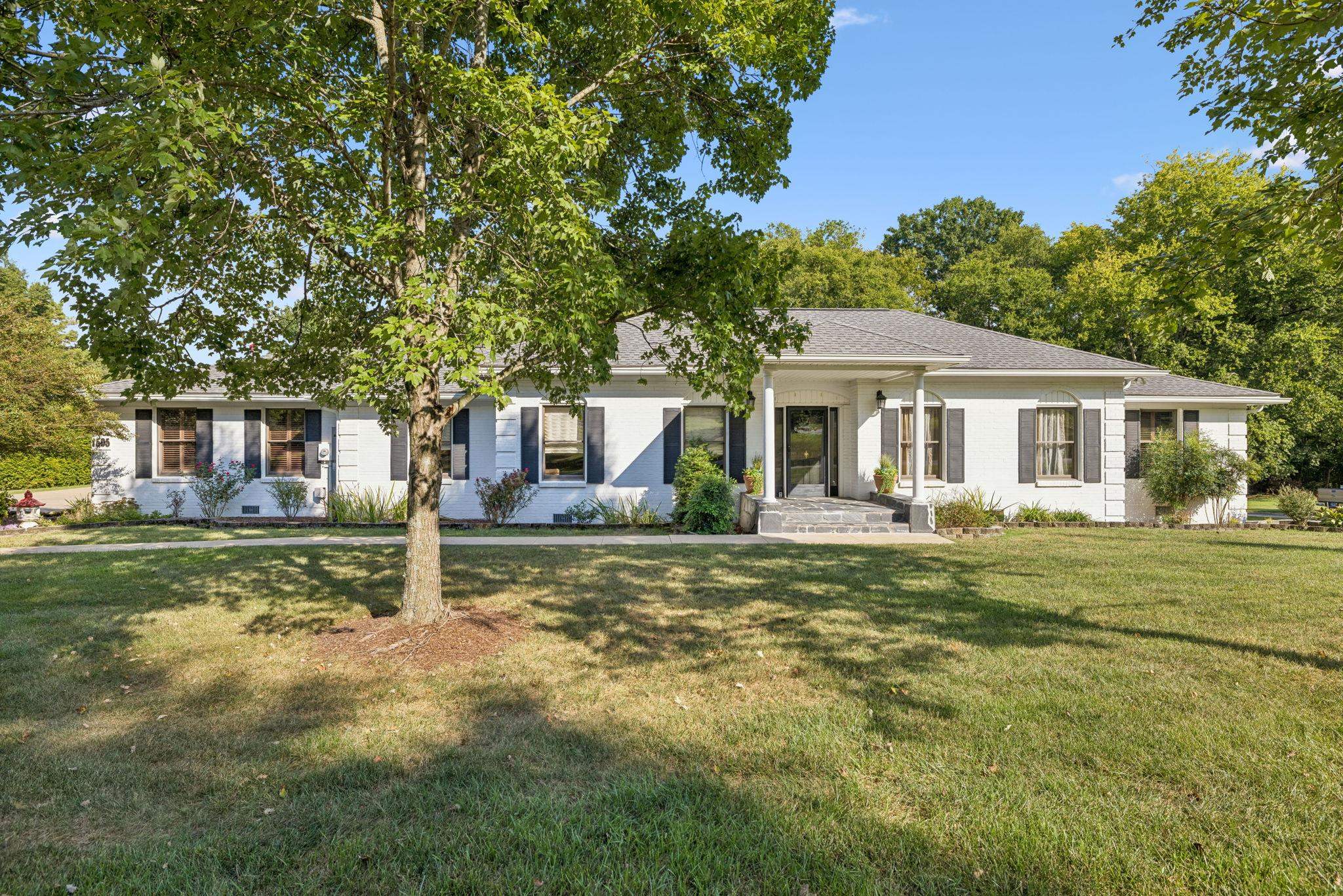 1505 Timberwood Dr, Columbia, TN 38401 — photo 2