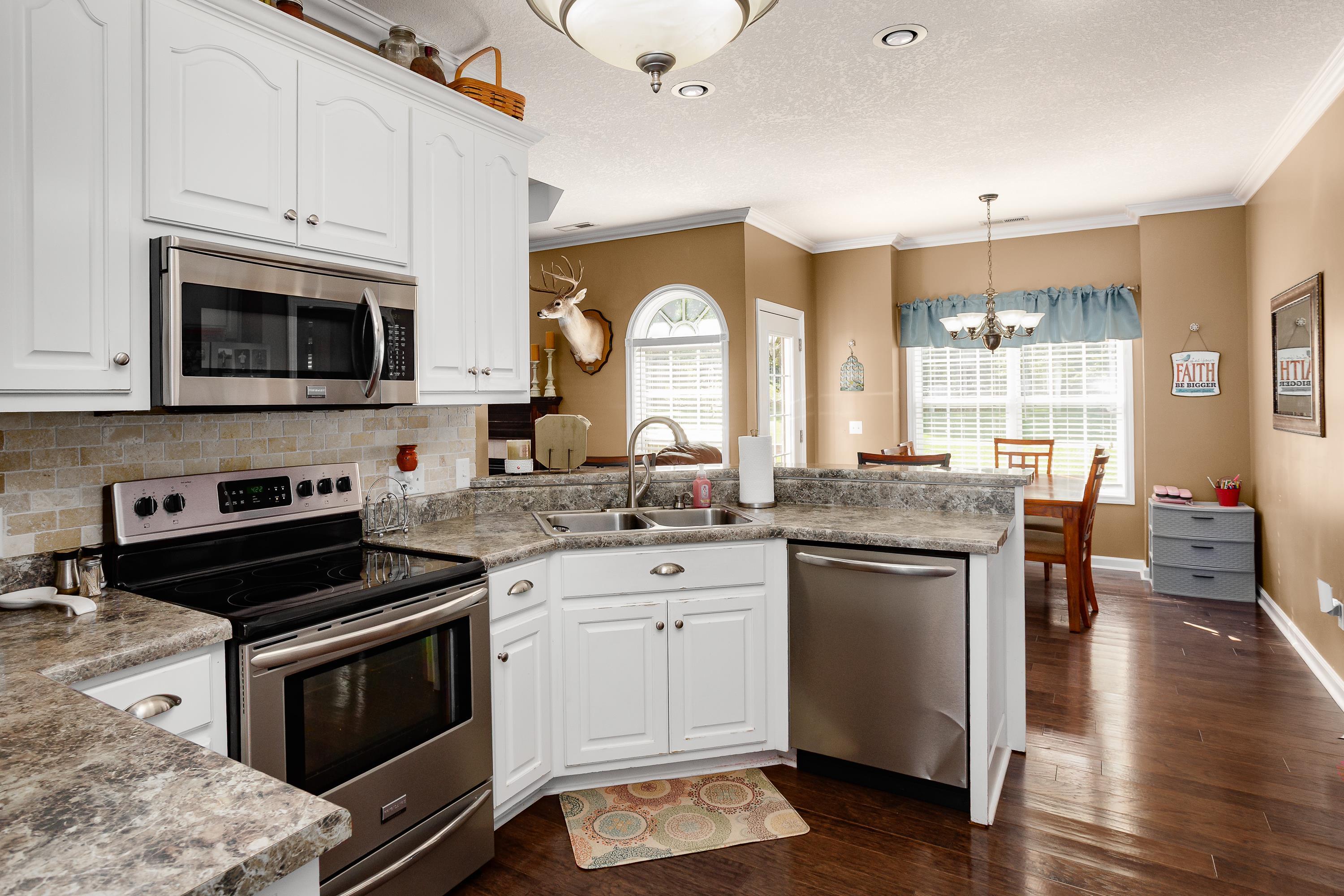 230 Dawn Dr, Florence, AL 35633 — photo 9