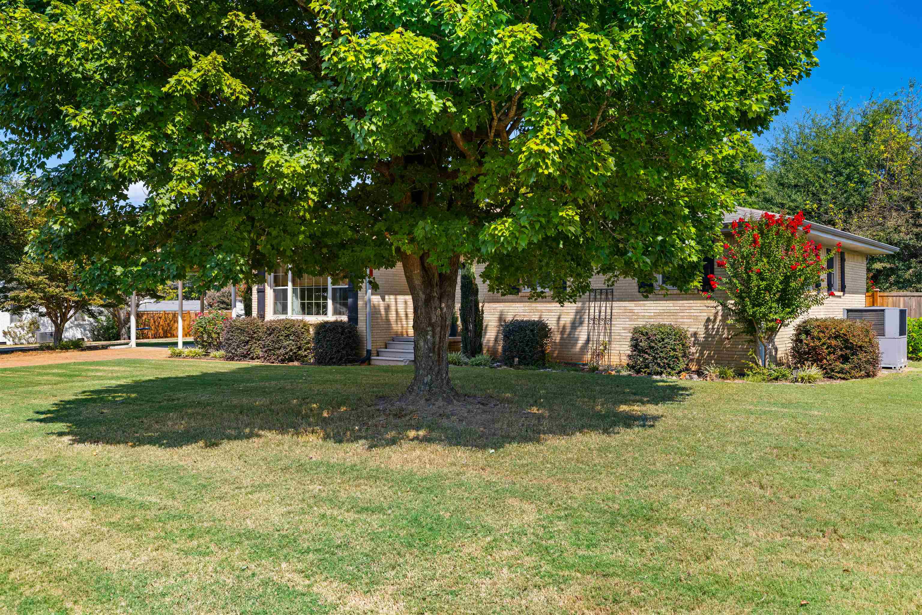 705 Tuxedo Ave, Muscle Shoals, AL 35661 — photo 3