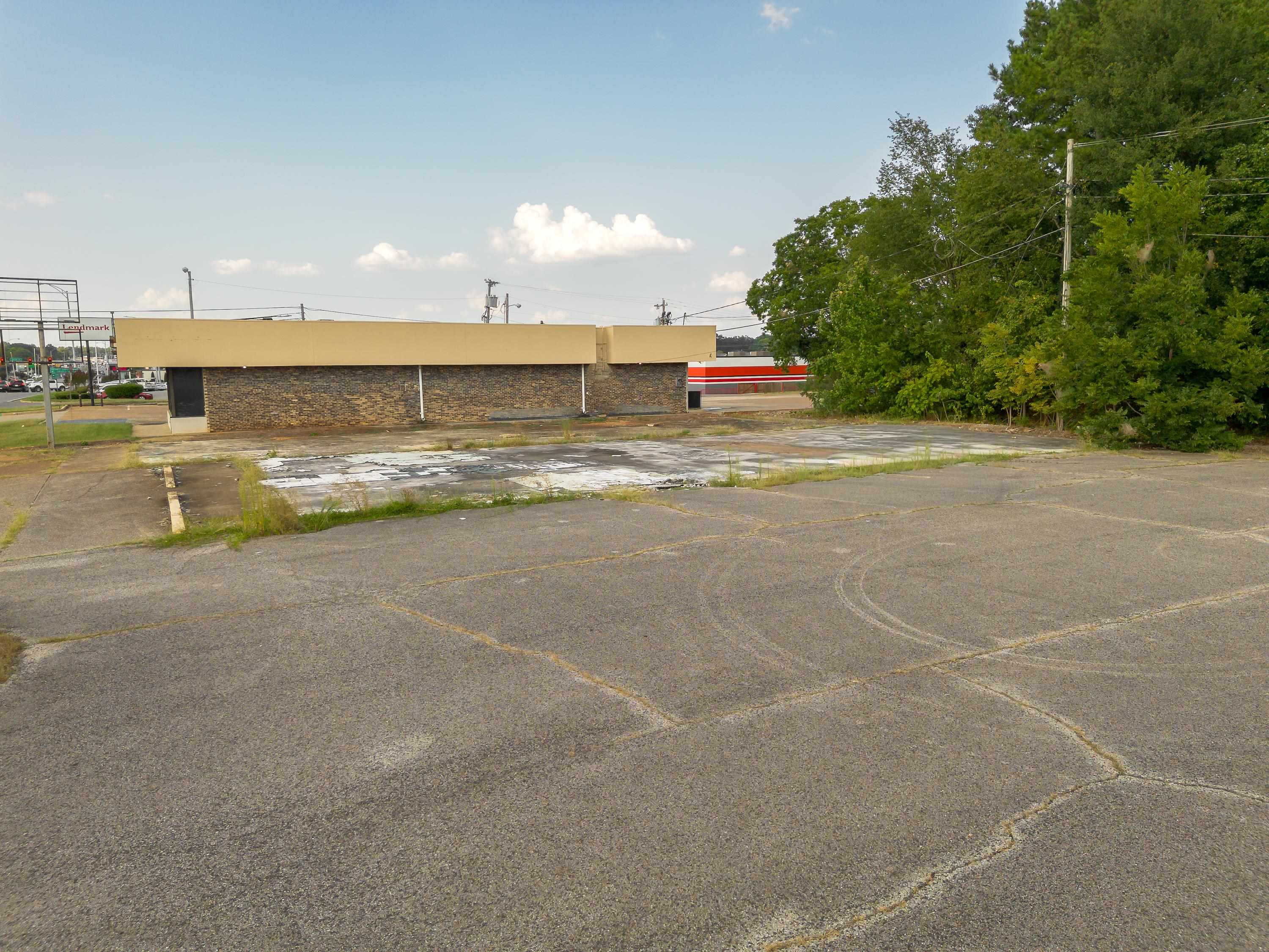 1905 Woodward Ave, Muscle Shoals, AL 35661 — photo 2