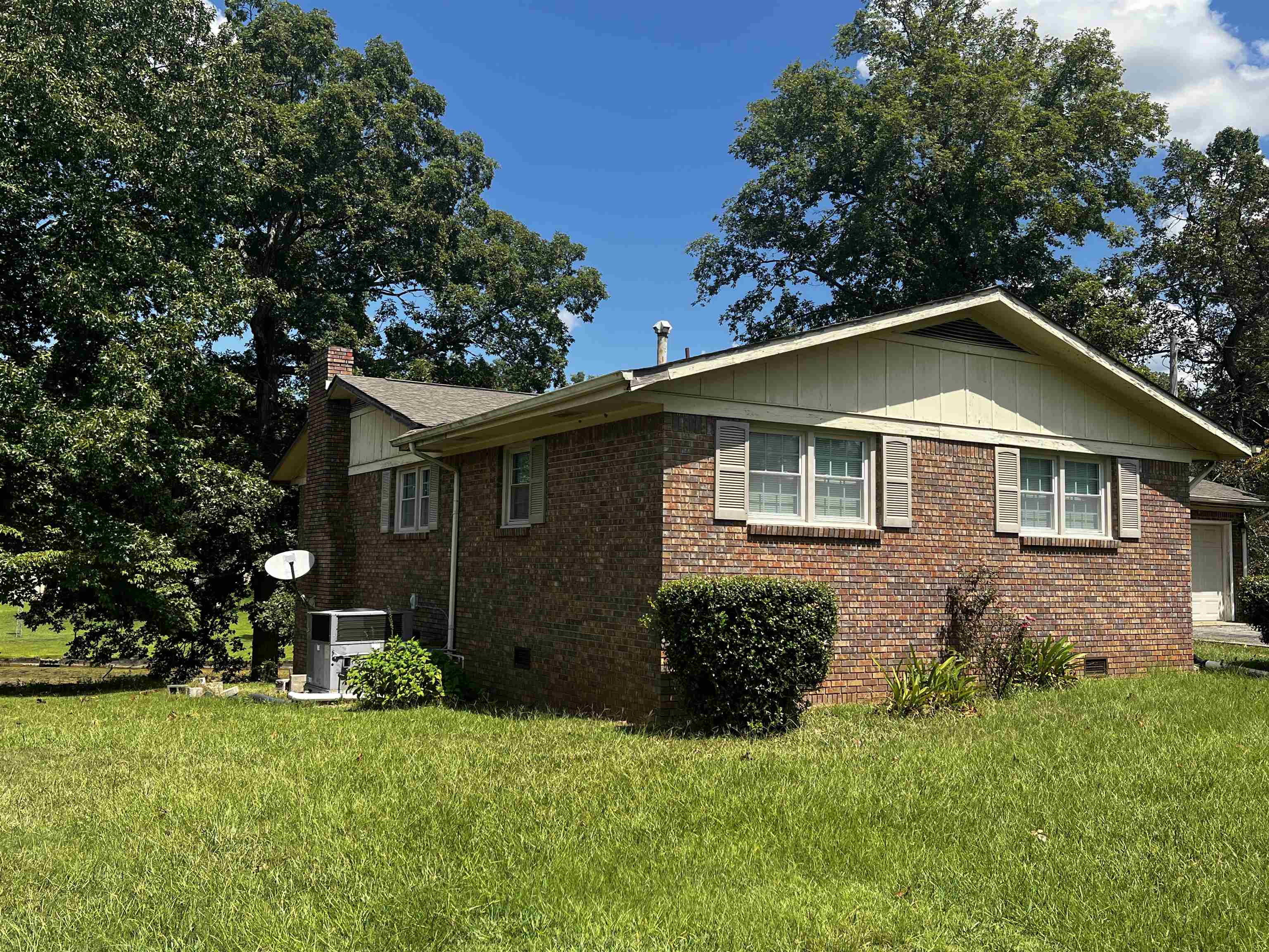 1235 Sheffield Cir, Russellville, AL 35654 — photo 2