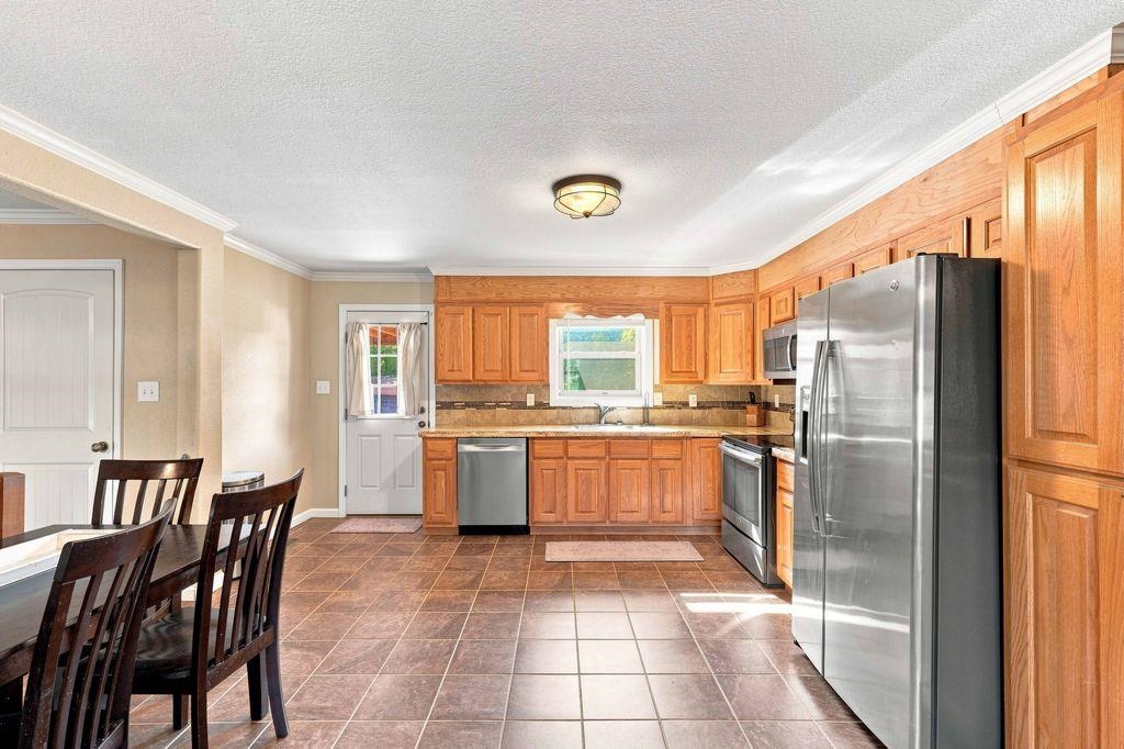 2115 Killough Dr, Tuscumbia, AL 35674 — photo 9