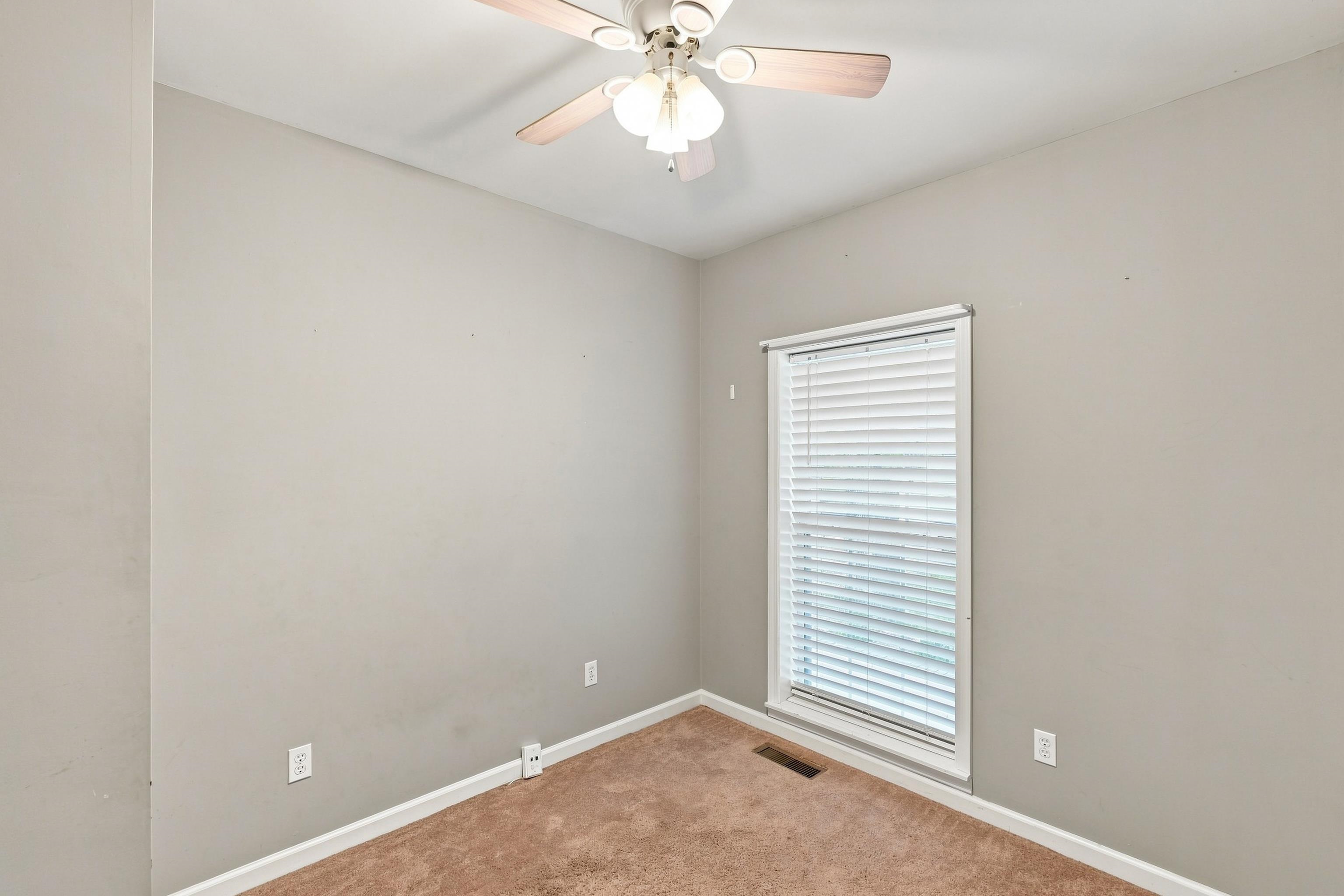 693 Brandon Dr, Muscle Shoals, AL 35661 — photo 12