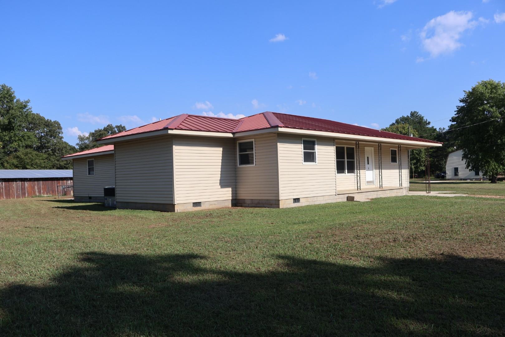 1690 Lime Rock Rd, Tuscumbia, AL 35674 — photo 2