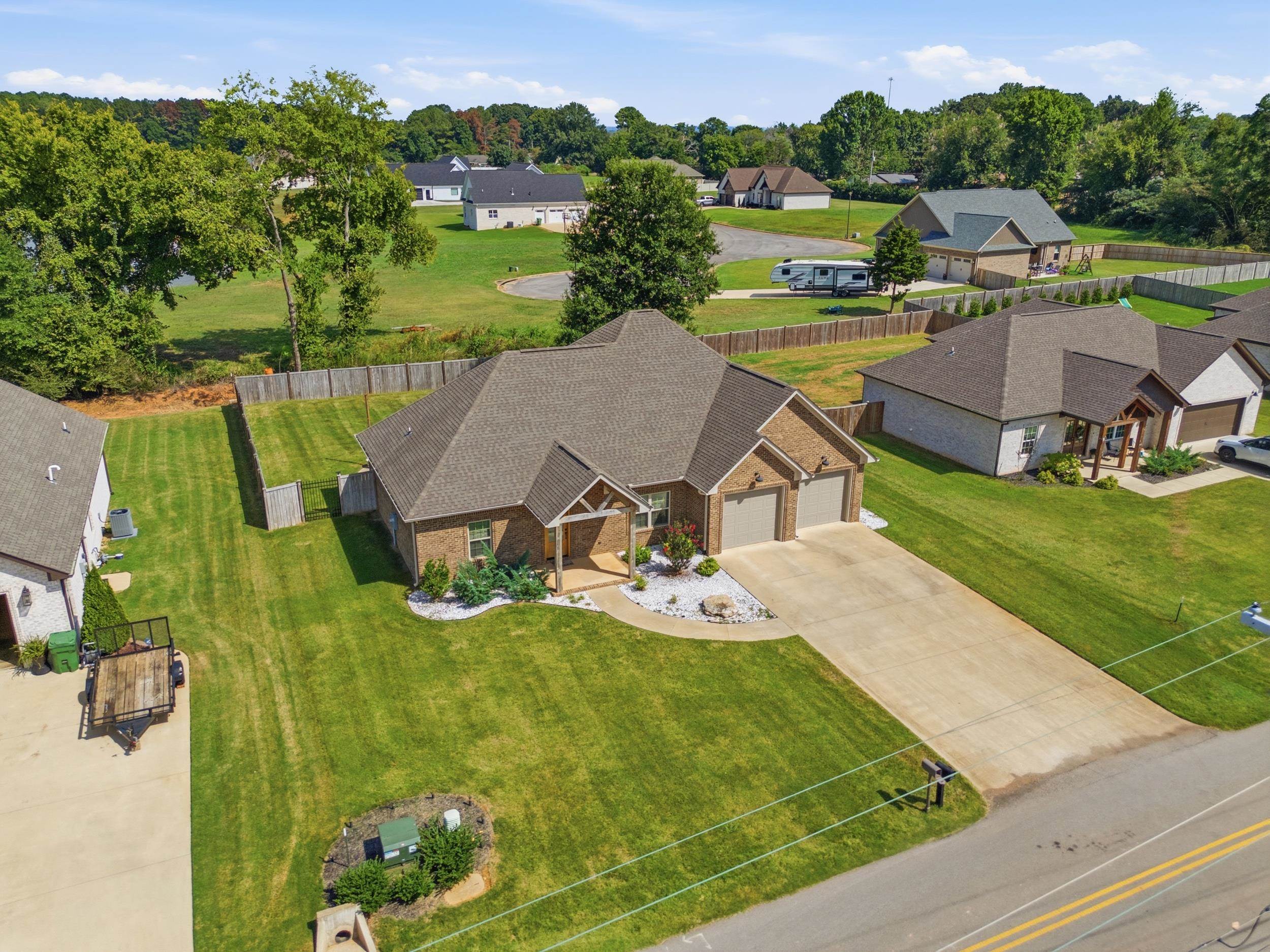 1211 Glendora Ave, Tuscumbia, AL 35674 — photo 2