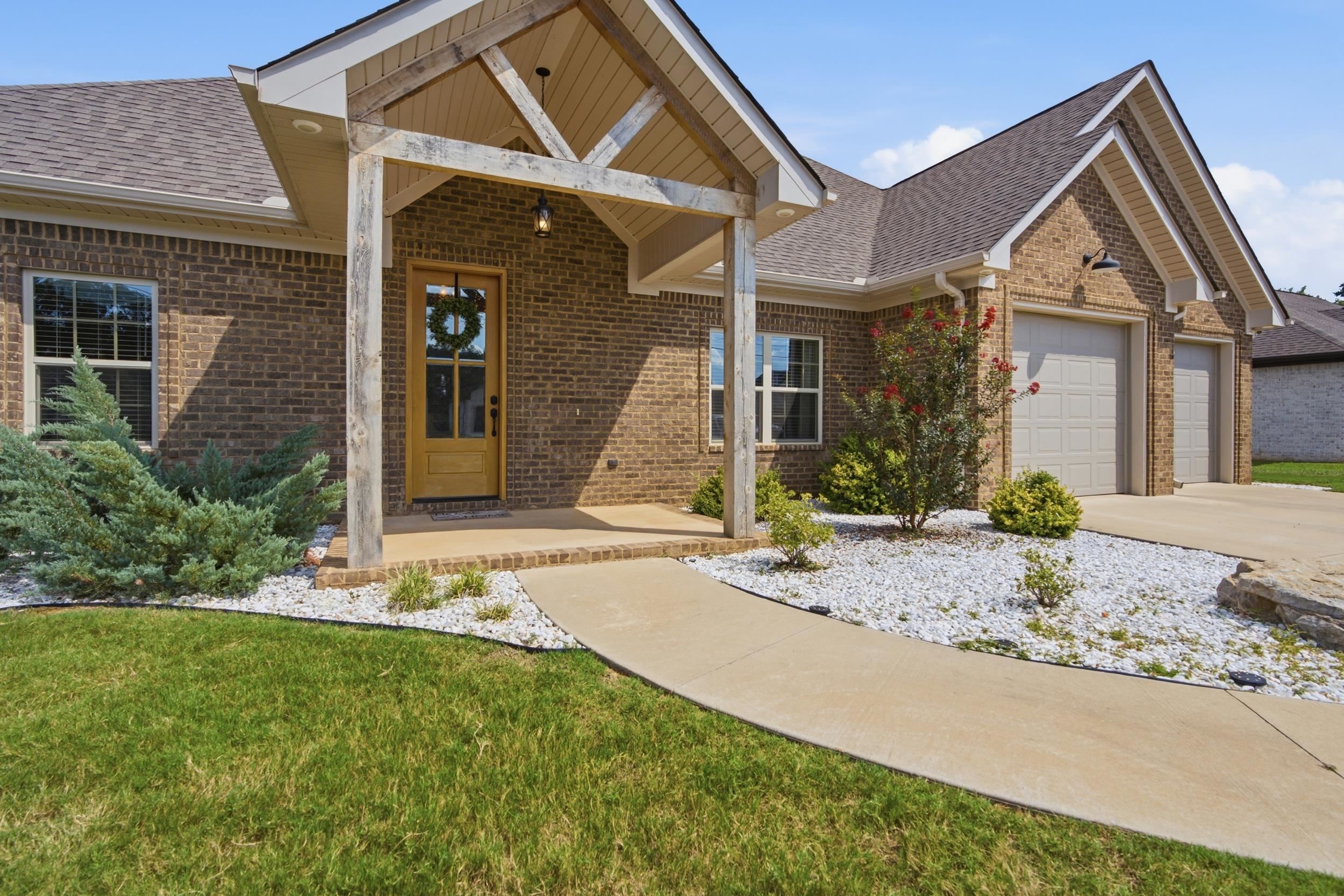 1211 Glendora Ave, Tuscumbia, AL 35674 — photo 3