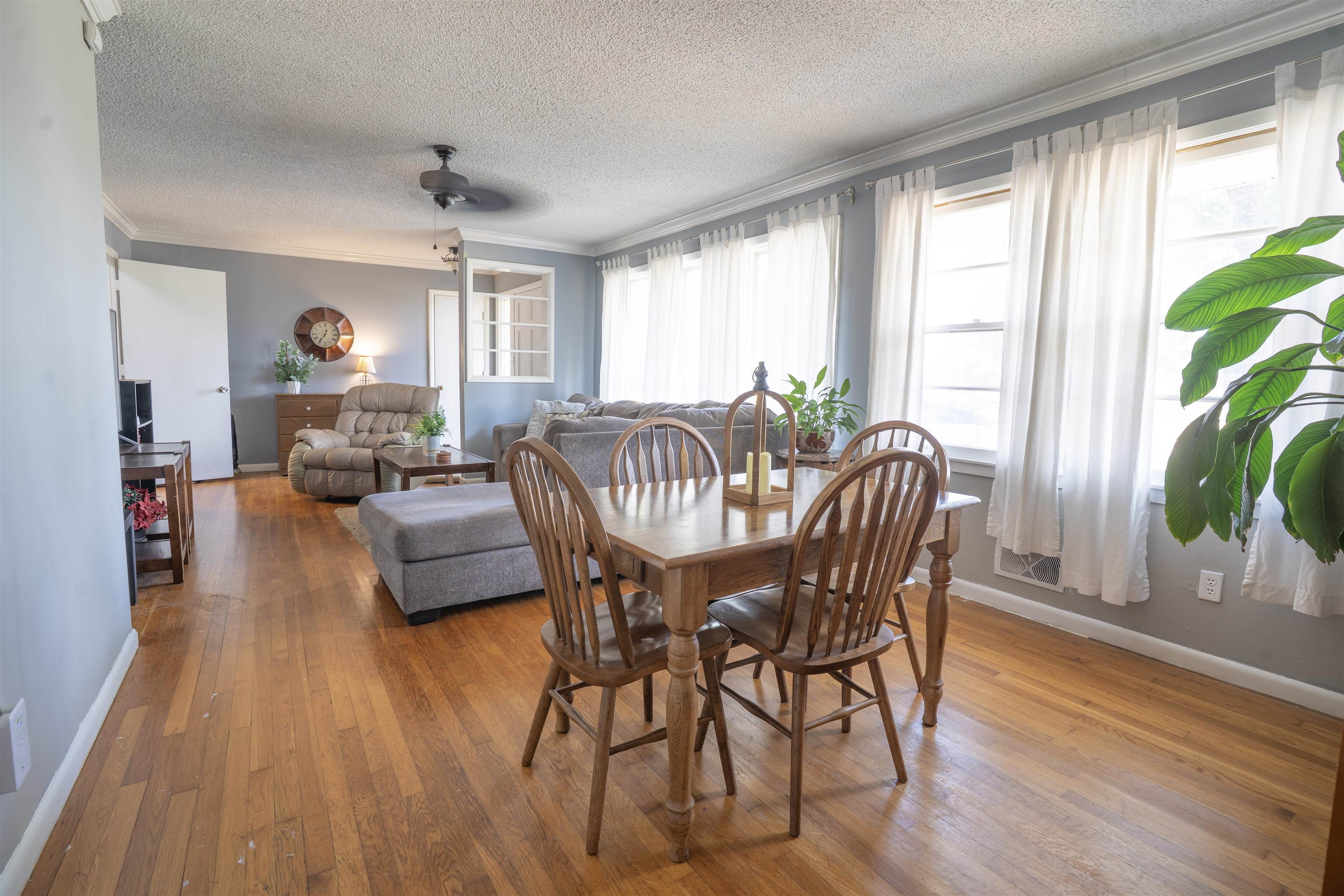 204 W Edison Ave, Muscle Shoals, AL 35661 — photo 3