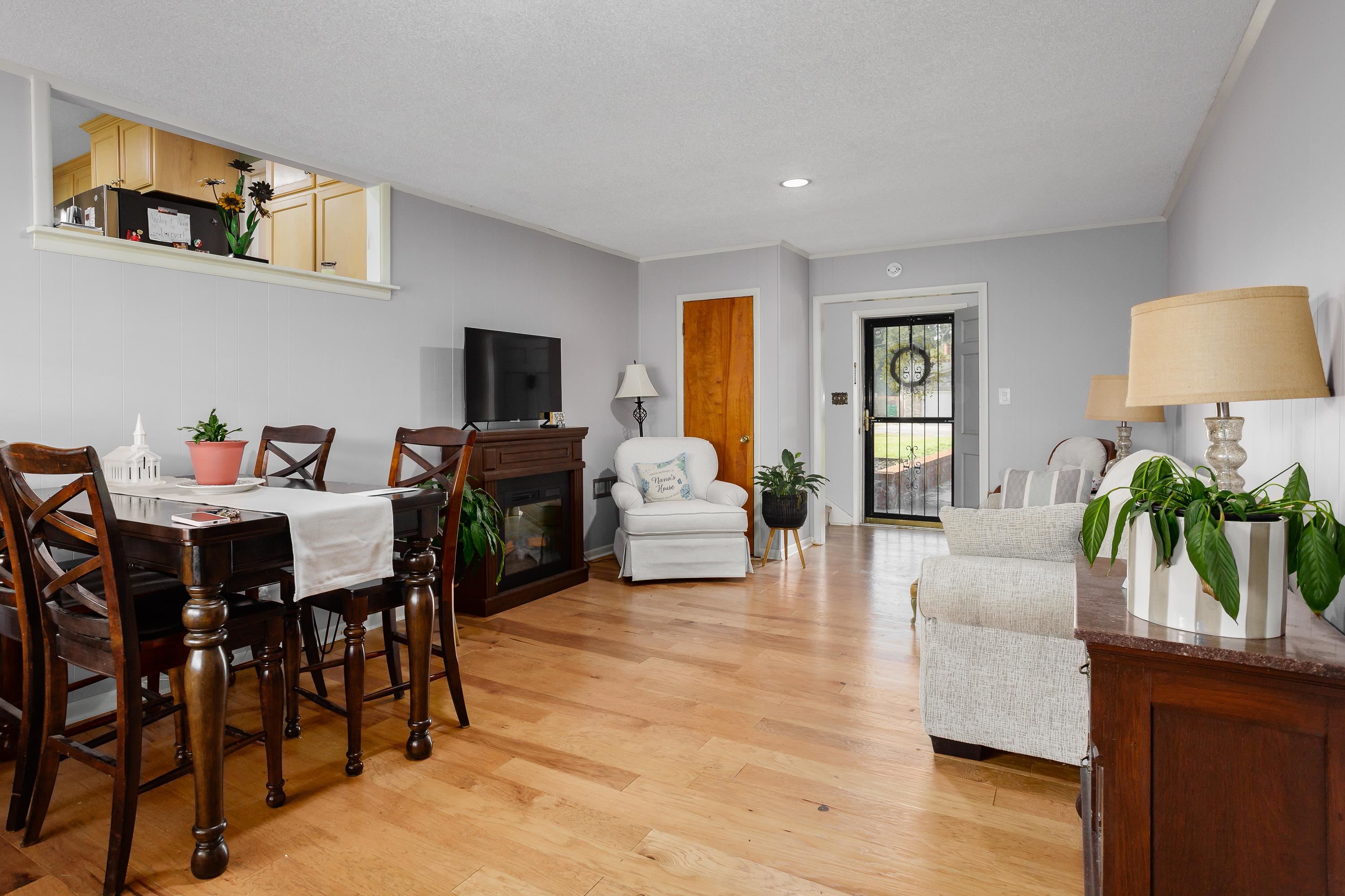 303 Laurel St, Tuscumbia, AL 35674 — photo 3