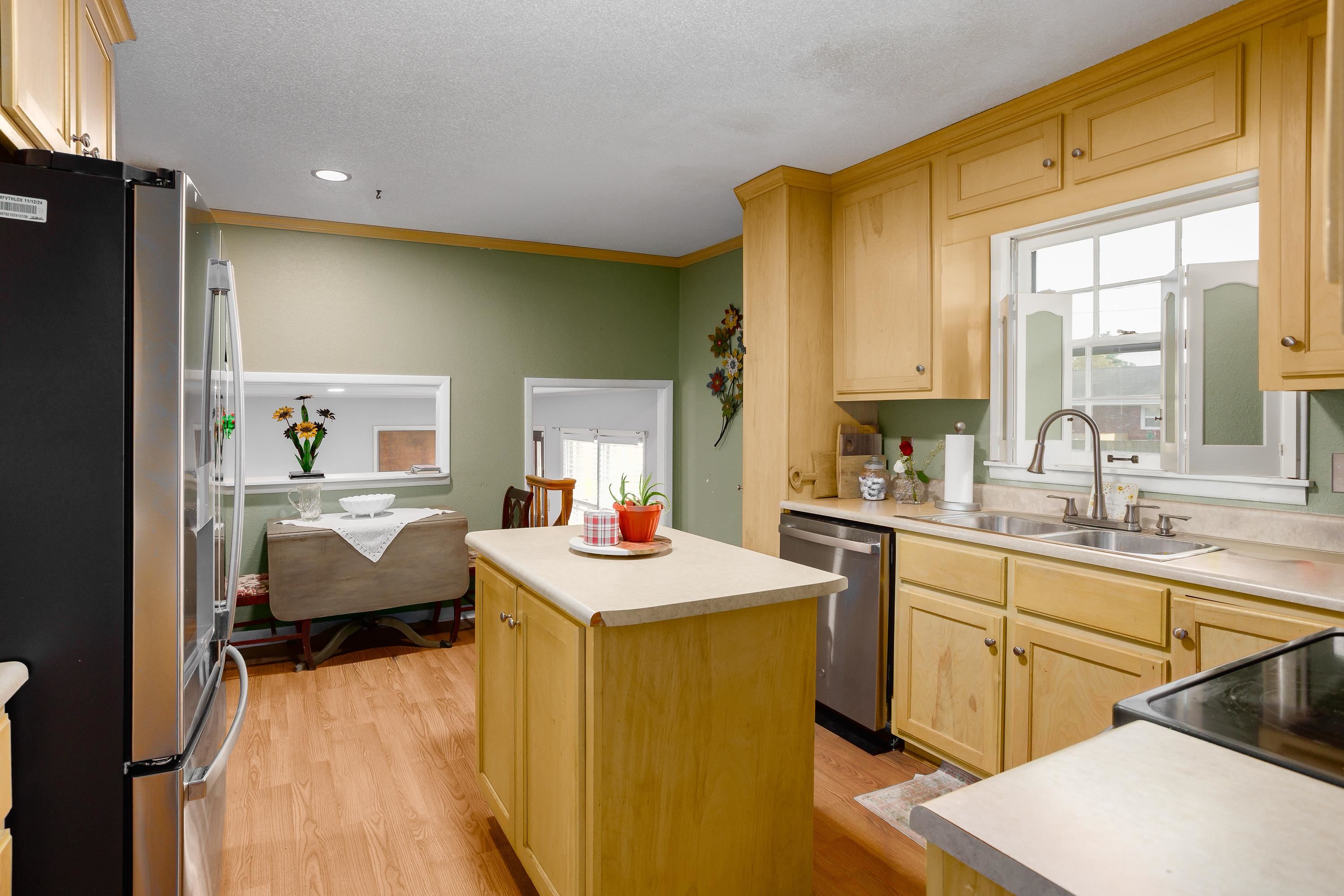 303 Laurel St, Tuscumbia, AL 35674 — photo 6