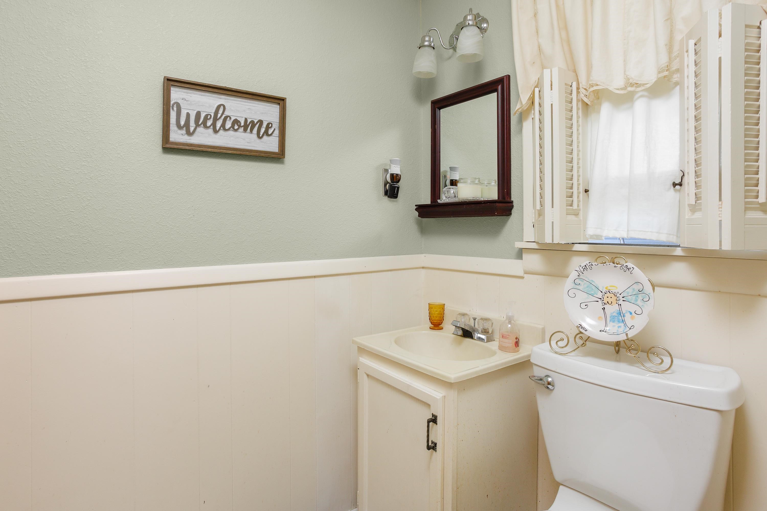 303 Laurel St, Tuscumbia, AL 35674 — photo 8