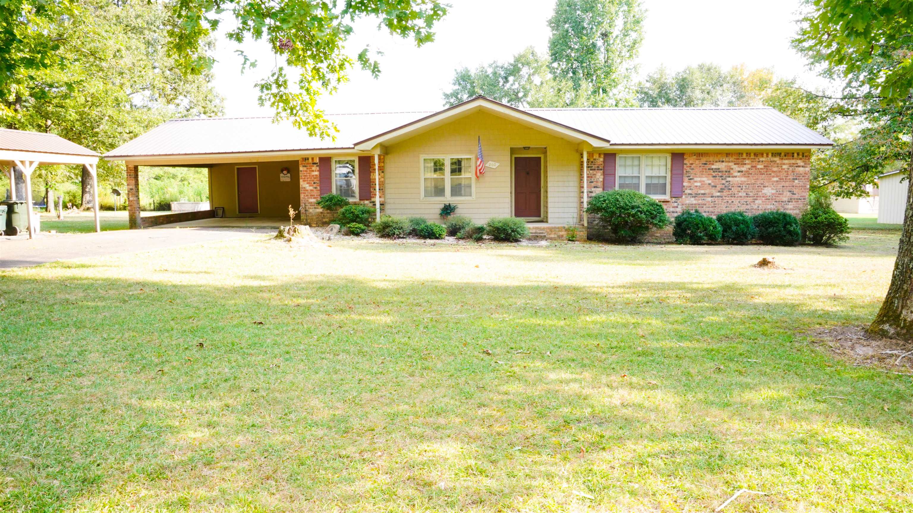 260 N Riverside Dr, Hamilton, AL 35570 — photo 1