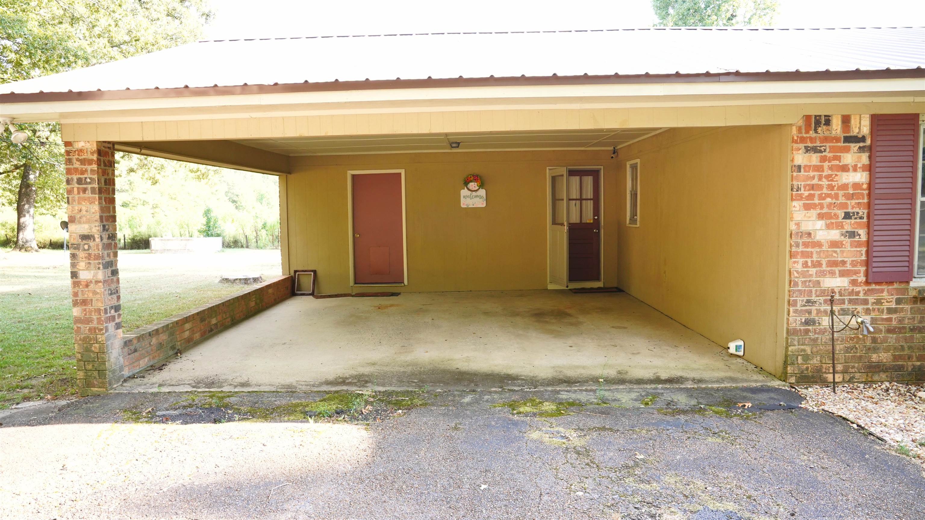 260 N Riverside Dr, Hamilton, AL 35570 — photo 2