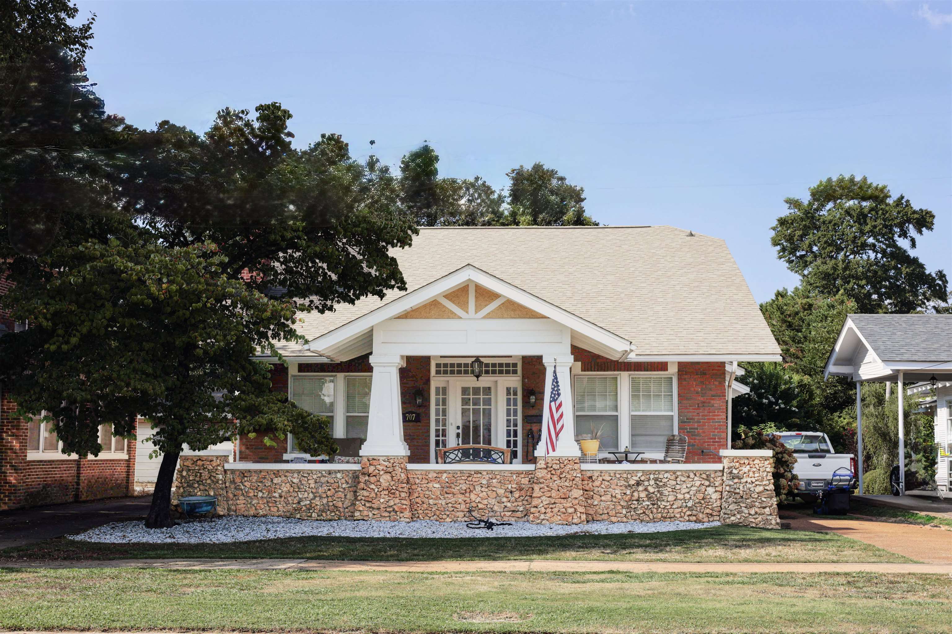 707 6th St, Tuscumbia, AL 35674 — photo 1
