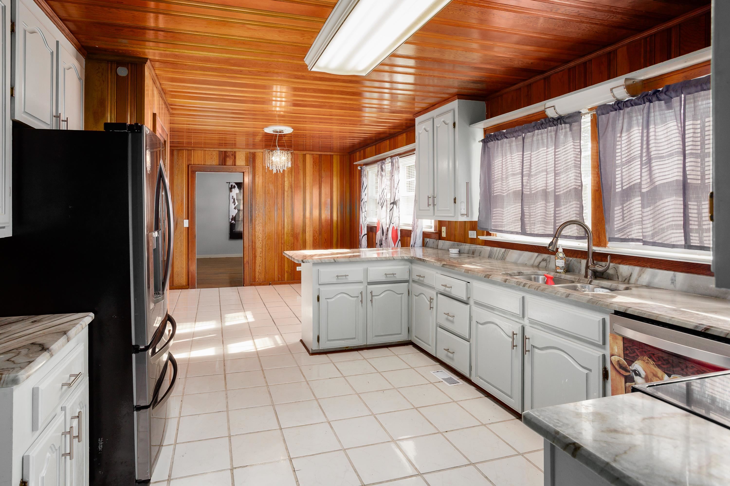 210 15th Ave, Guin, AL 35563 — photo 11