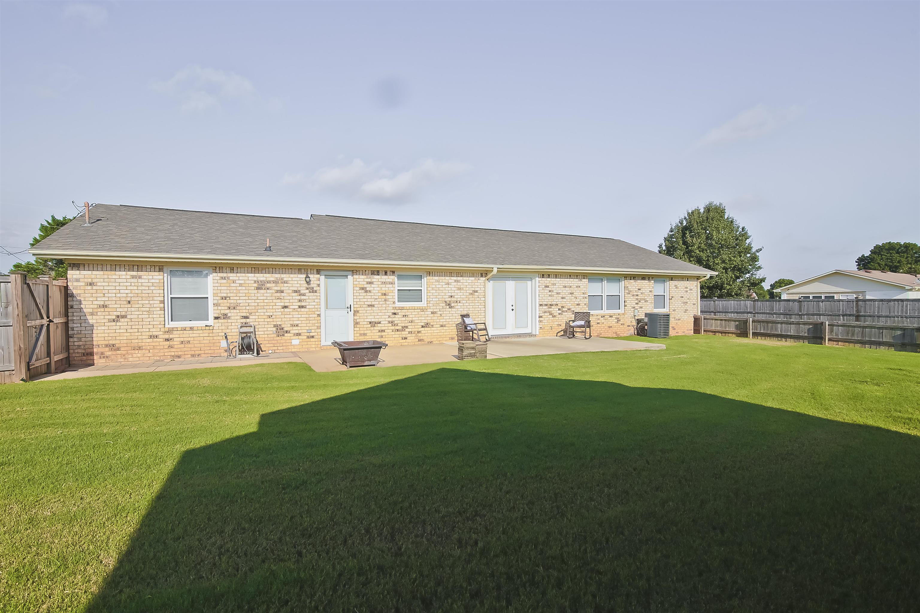 660 Blake Dr, Tuscumbia, AL 35674 — photo 9