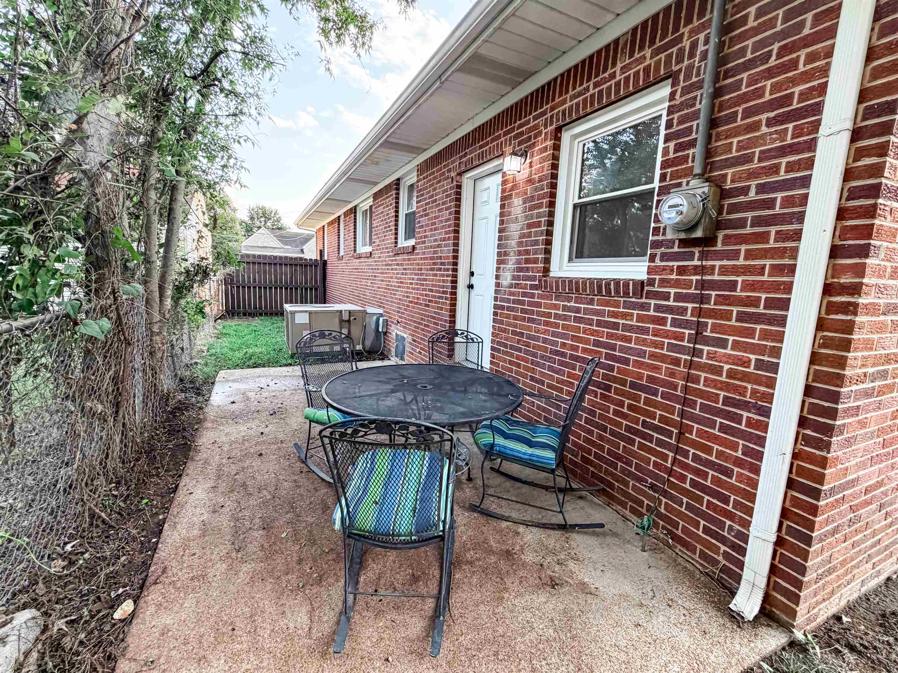 400 N Hook St, Tuscumbia, AL 35674 — photo 7