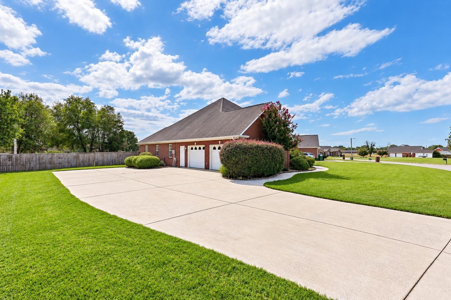 222 Mary Ellen Dr, Muscle Shoals, AL 35661 — photo 4