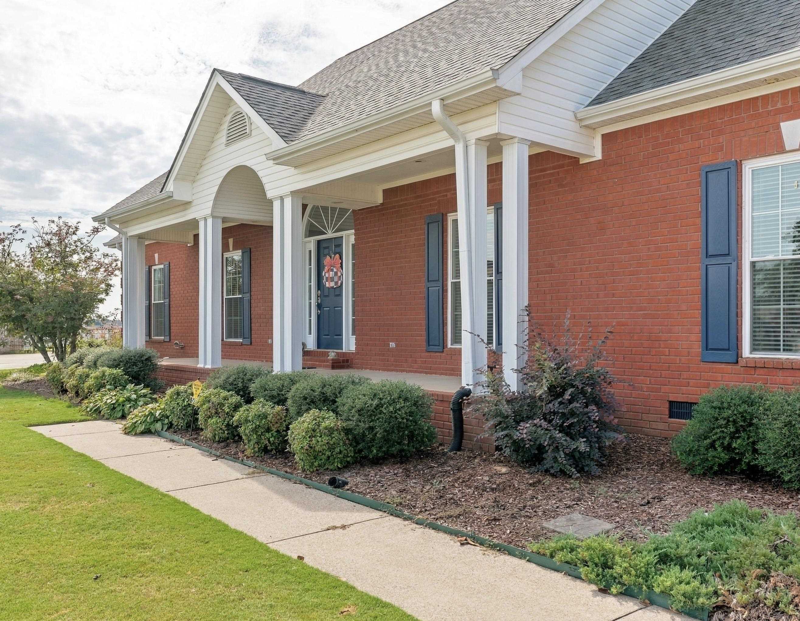 502 Huntington Ln, Muscle Shoals, AL 35661 — photo 2