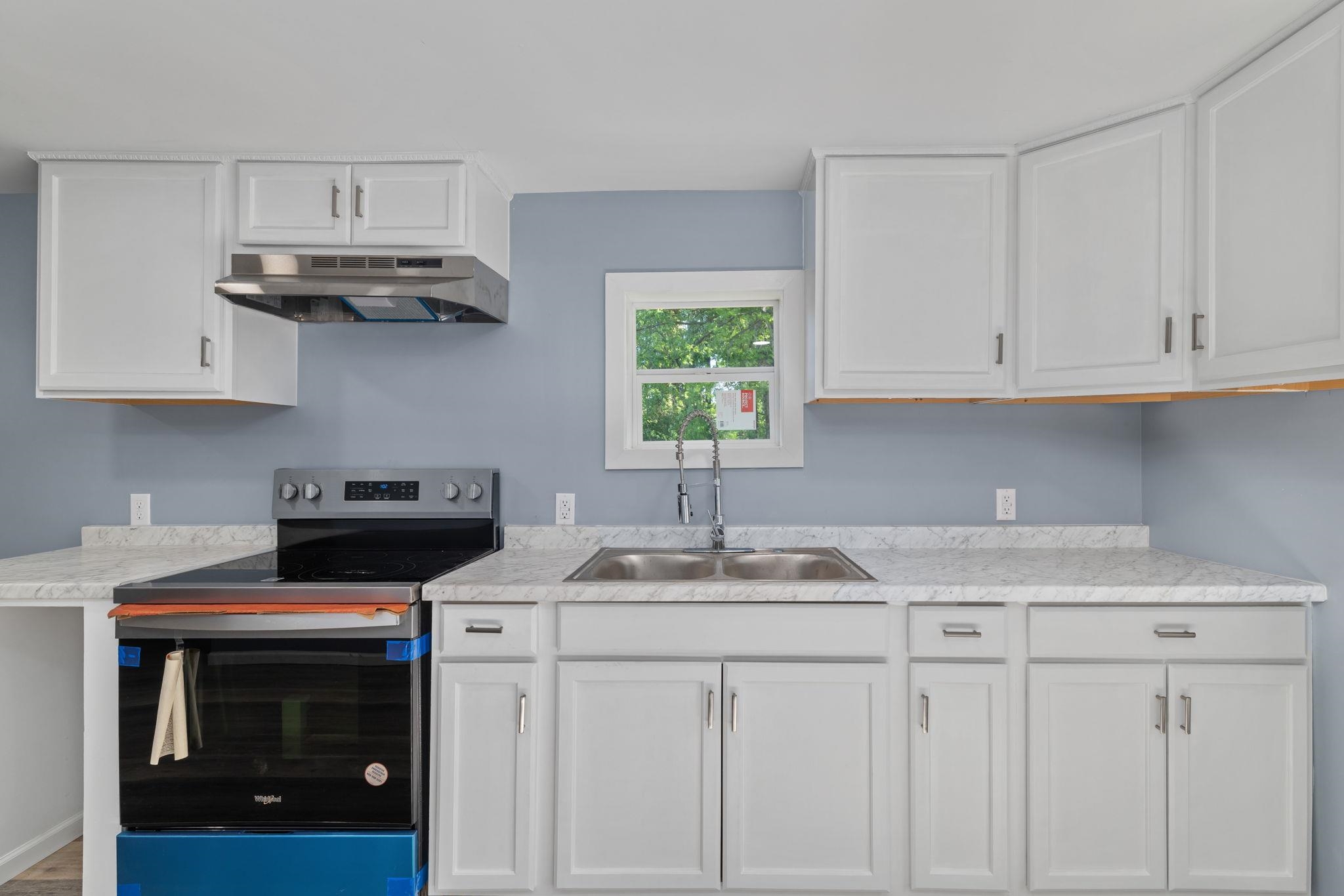 1540 Woodmont Dr, Tuscumbia, AL 35674 — photo 9