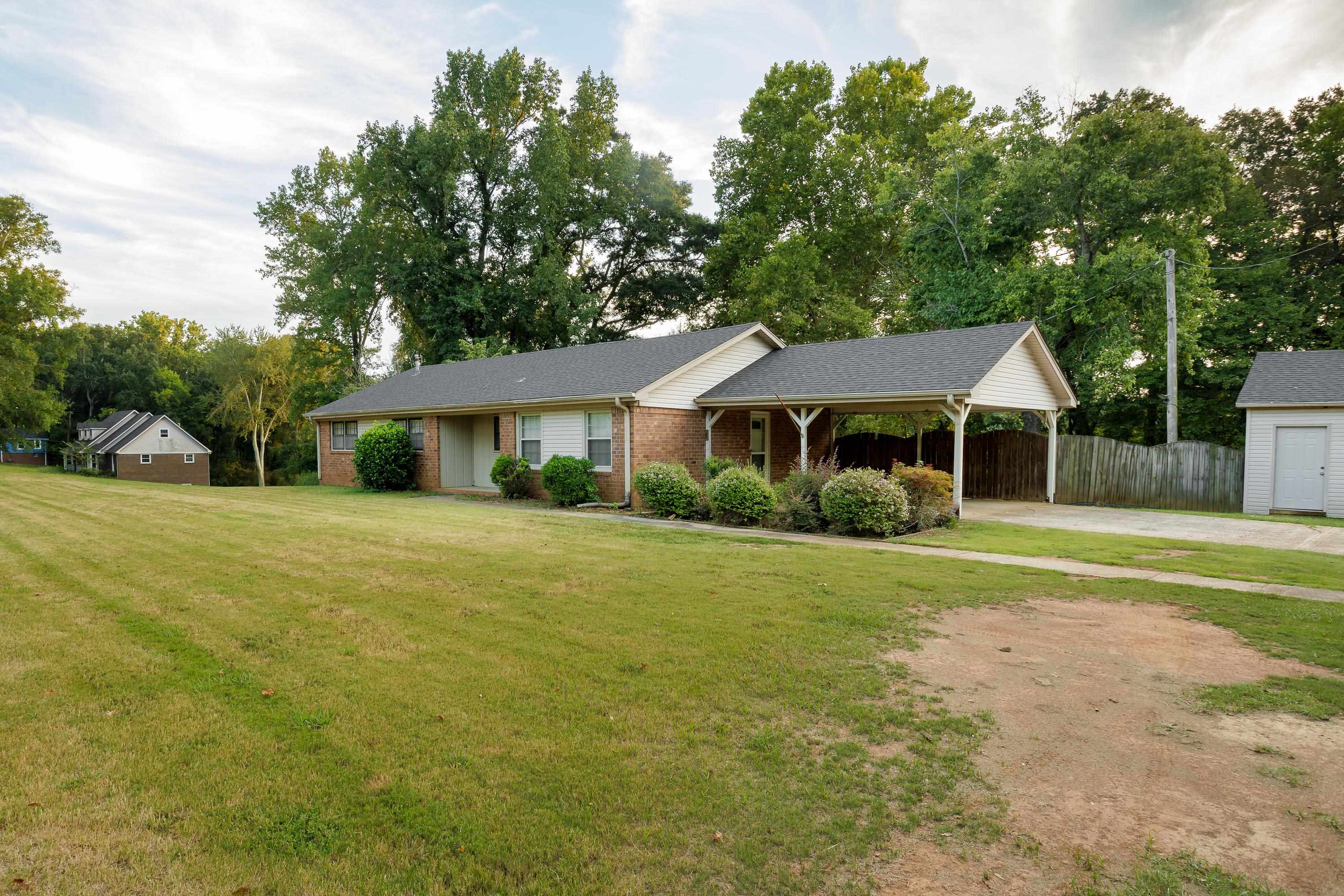 1524 Woodmont Dr, Tuscumbia, AL 35674 — photo 2