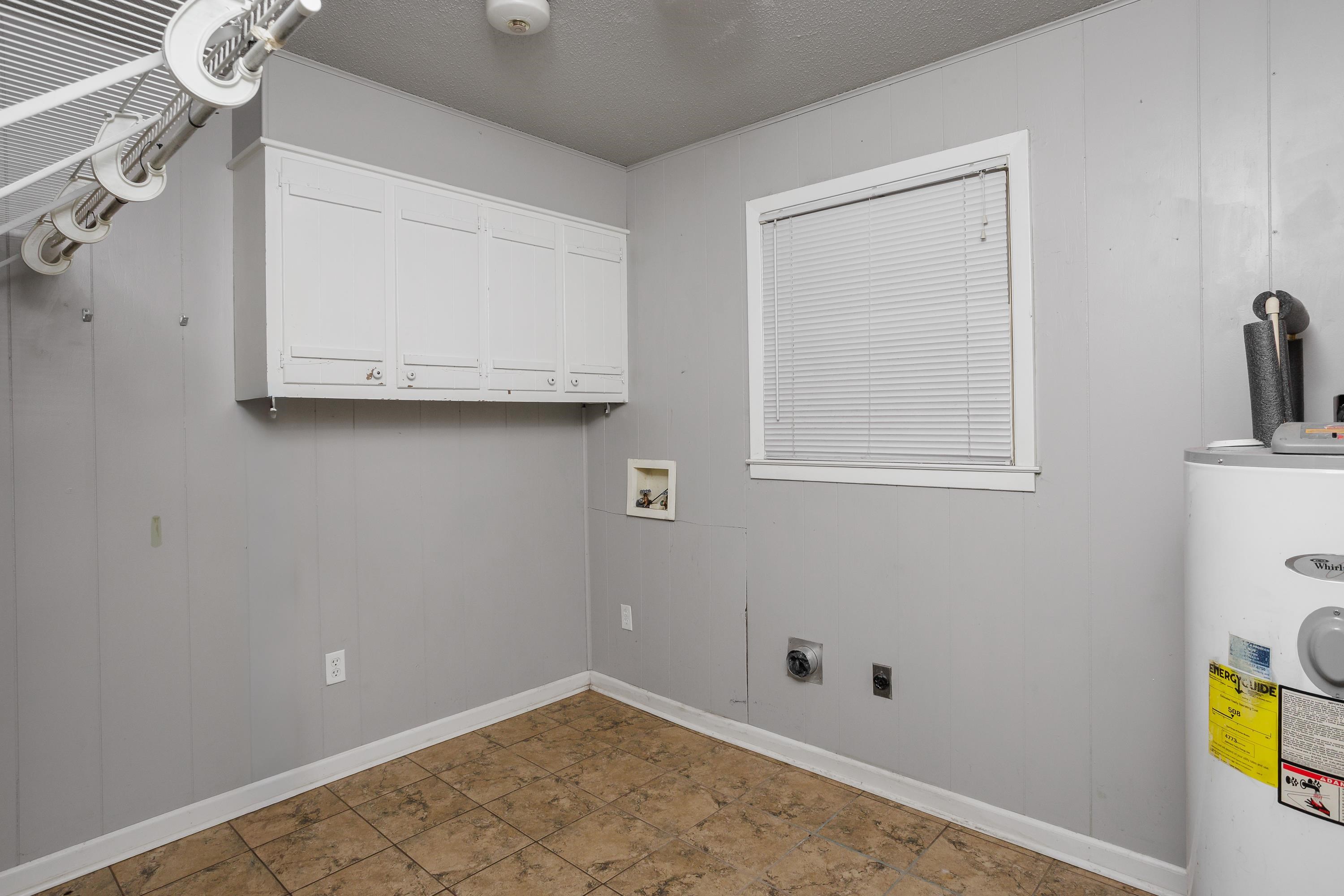 1524 Woodmont Dr, Tuscumbia, AL 35674 — photo 10
