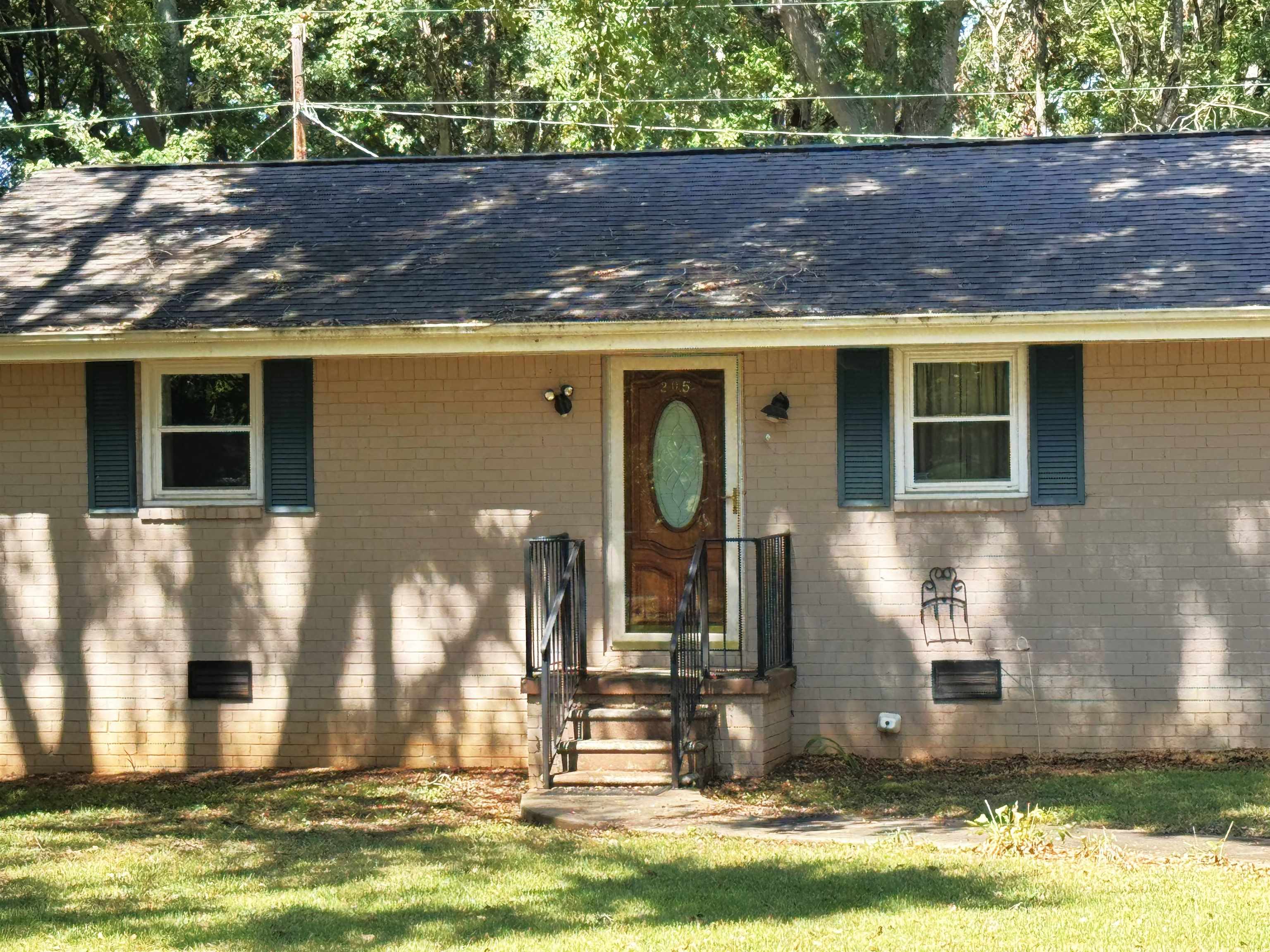 205 Maple St, Tuscumbia, AL 35674 — photo 2
