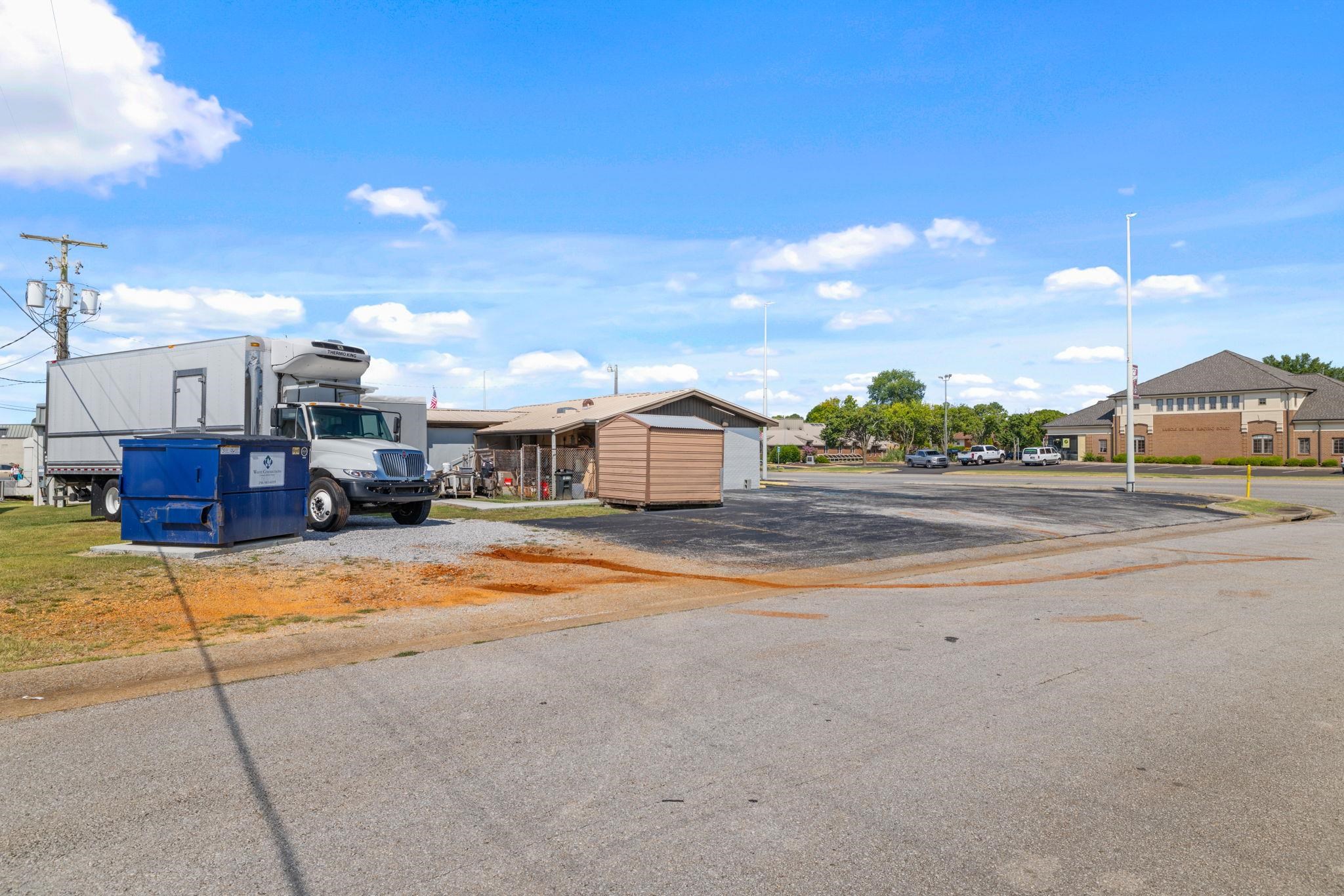 1012 Avalon Ave, Muscle Shoals, AL 35661 — photo 7