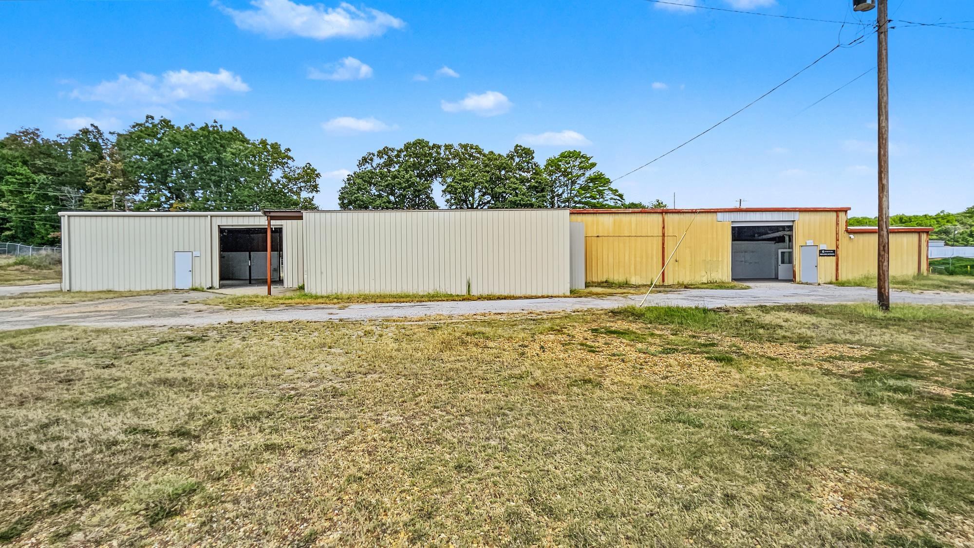 180 Cambridge Dr