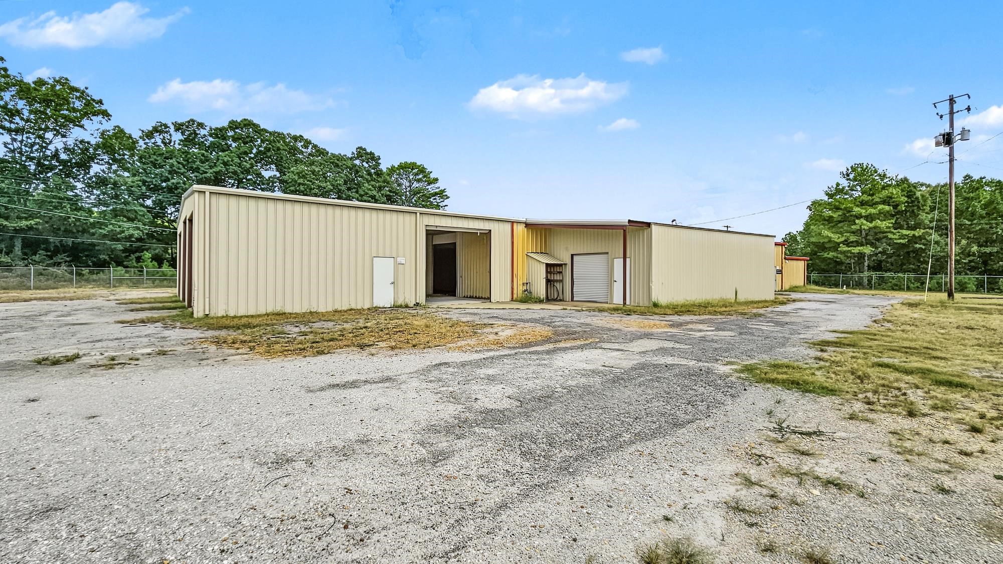 180 Cambridge Dr