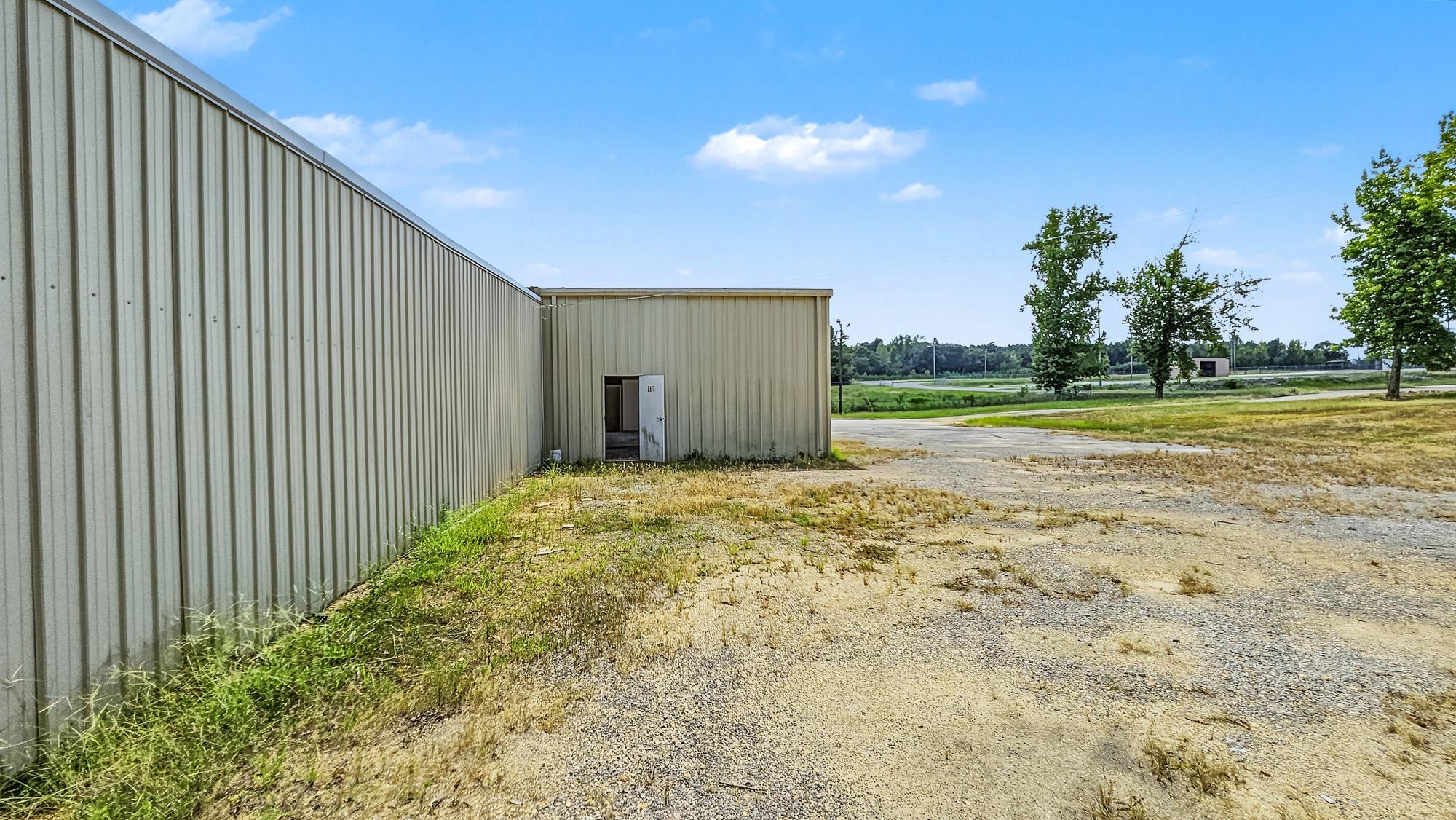 180 Cambridge Dr