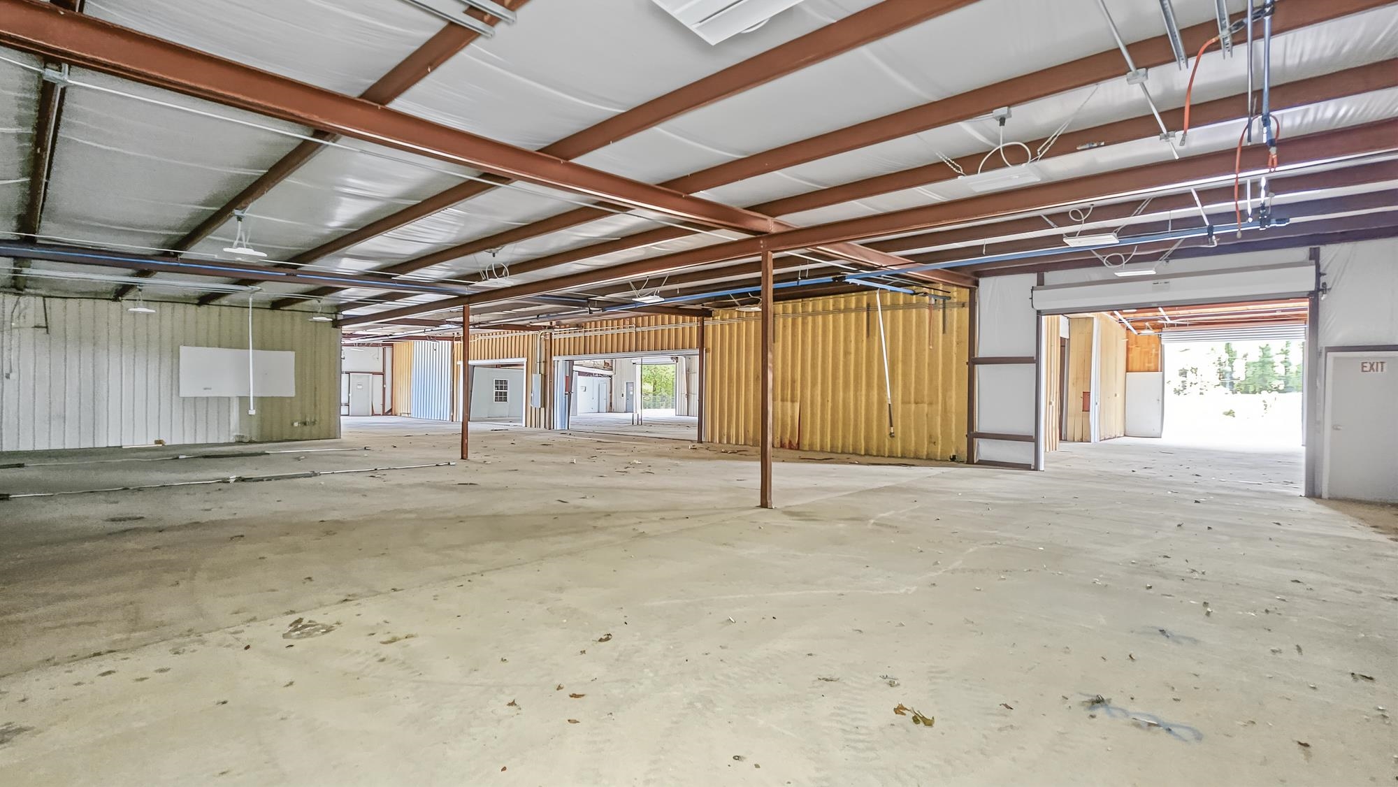 180 Cambridge Dr