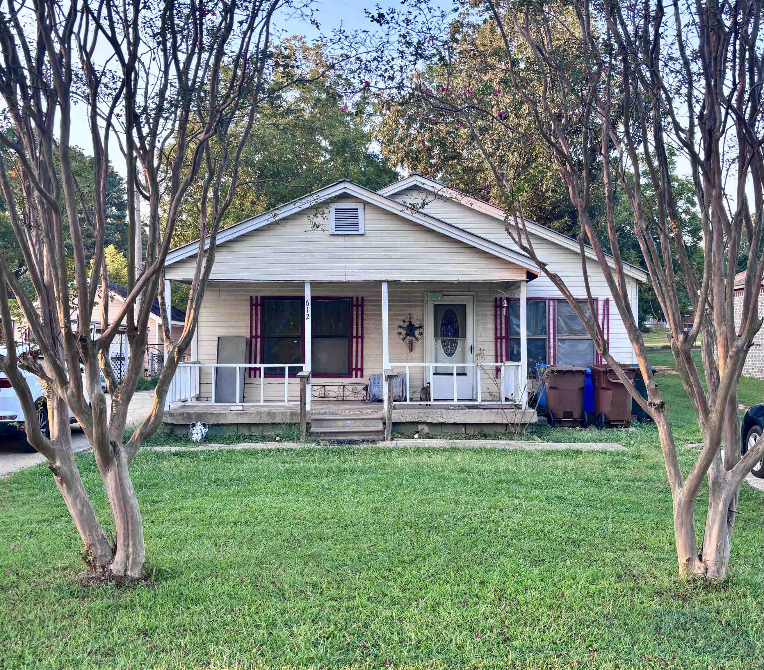 612 NW Stewart St, Hartselle, AL 35640 — photo 1
